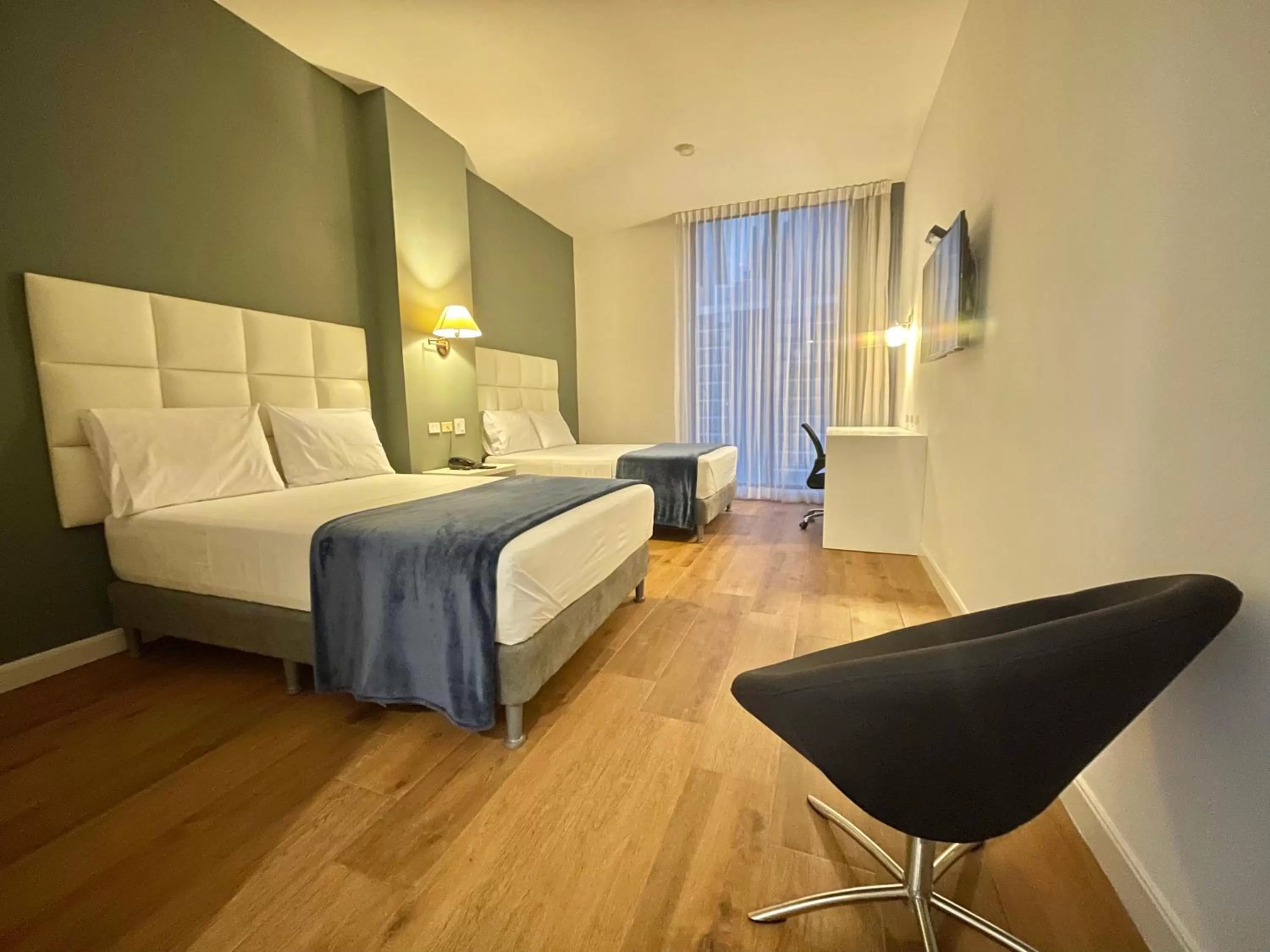 Photo of the whole room, Bed in Hotel Mio Panamá