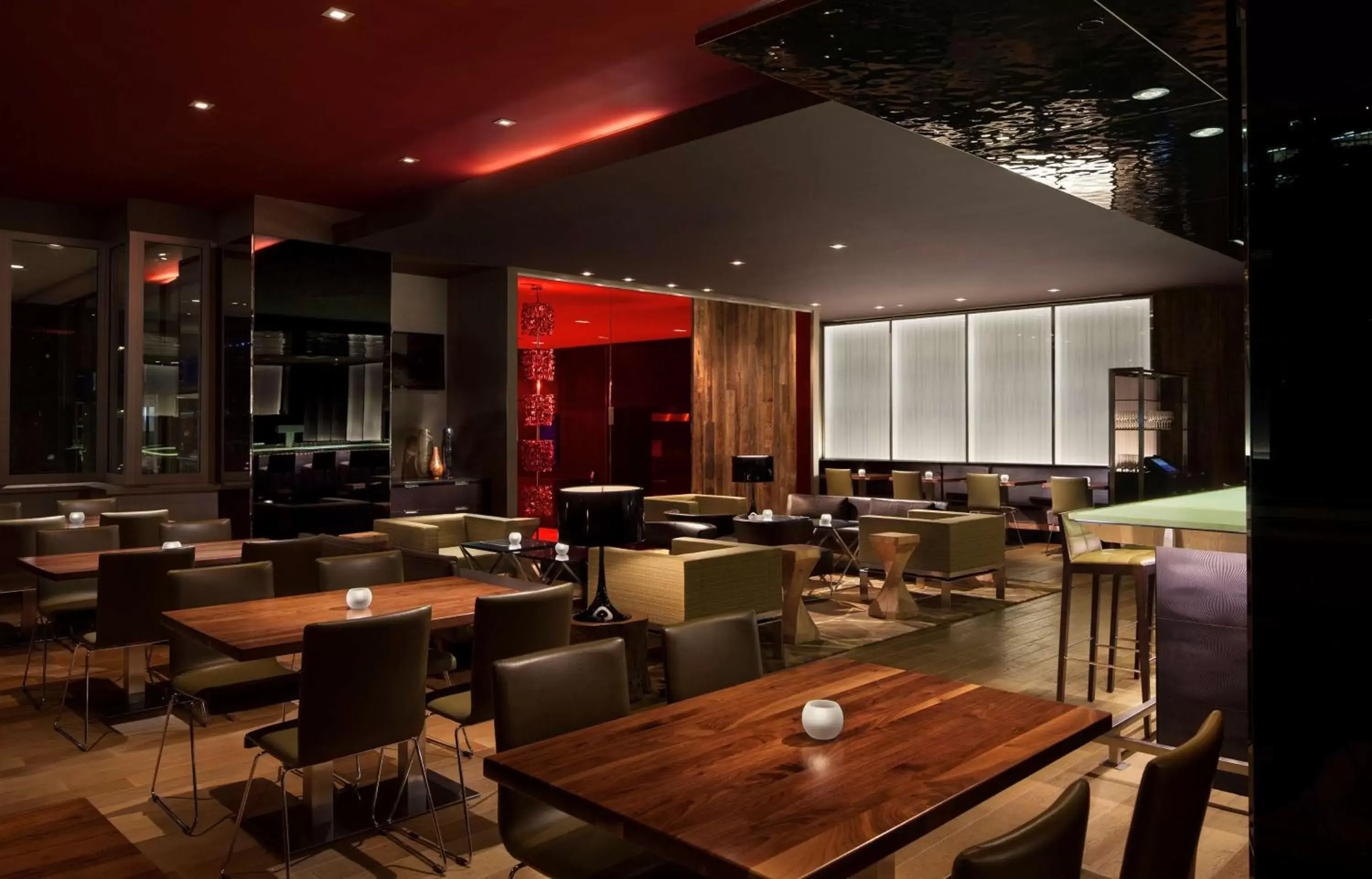 Lounge or bar, Restaurant/Places to Eat in Hyatt Regency Vancouver