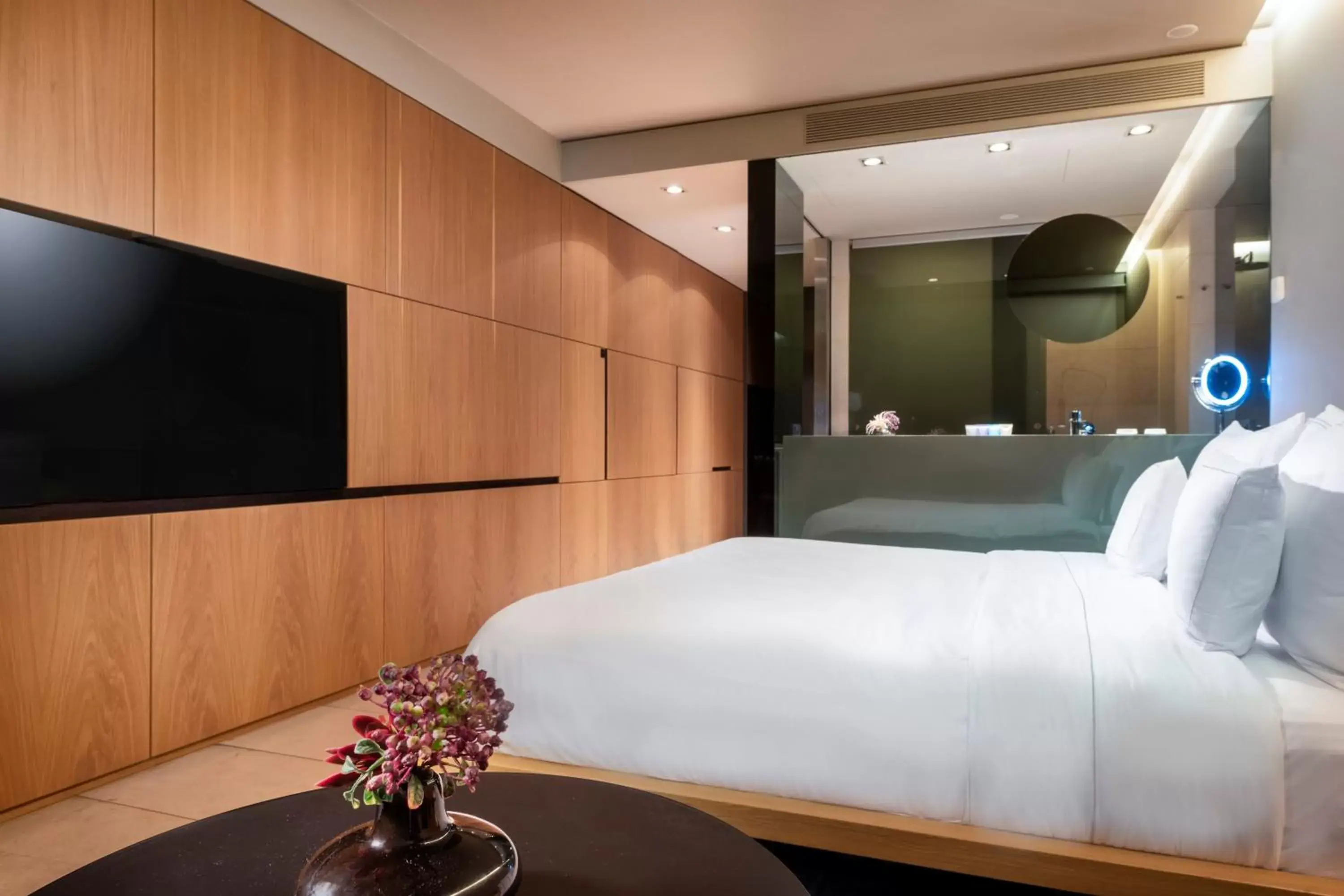 TV and multimedia, Bed in SANA Berlin Hotel