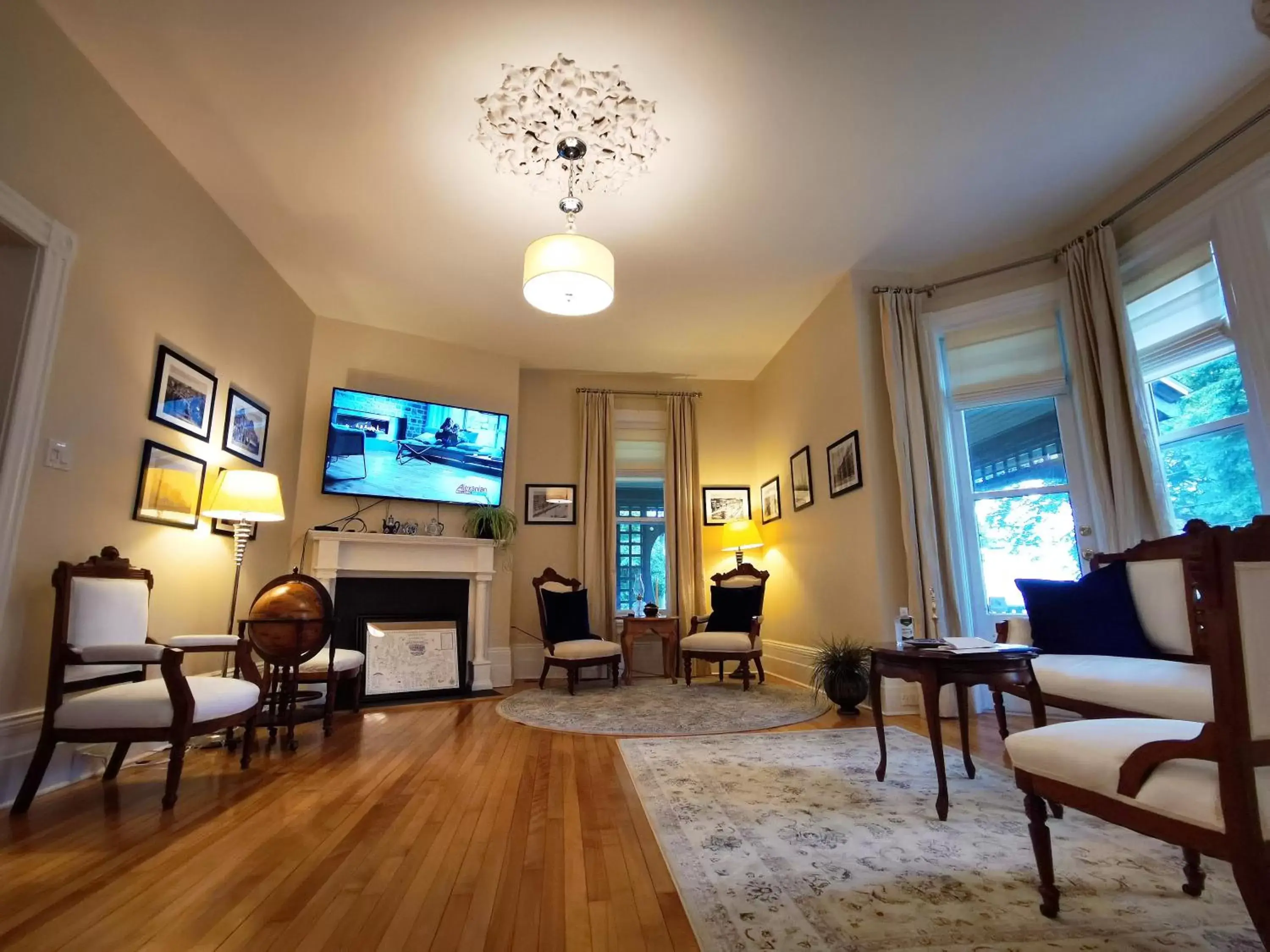 Living room, Seating Area in No 1 Grafton Inn