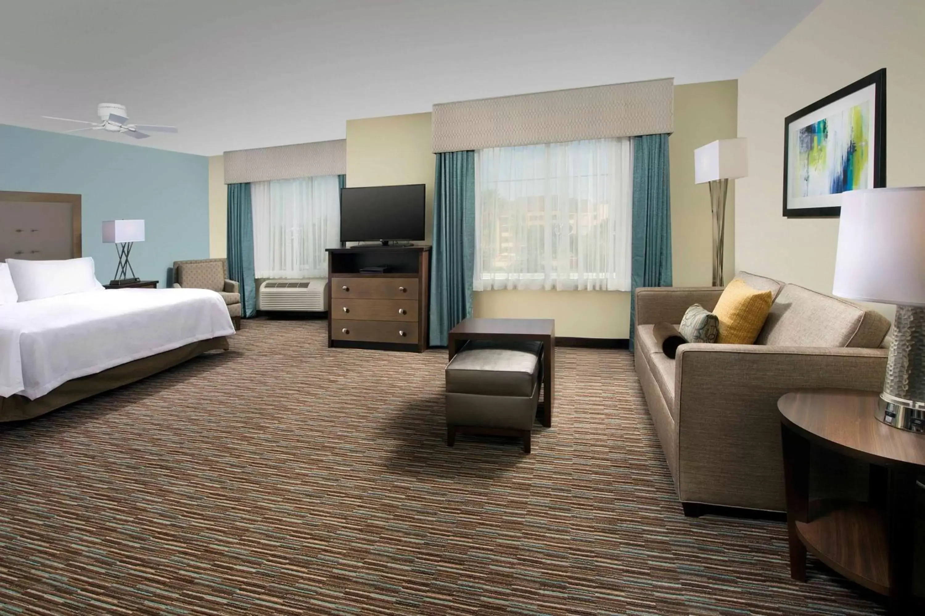 Bedroom in Homewood Suites San Antonio Airport