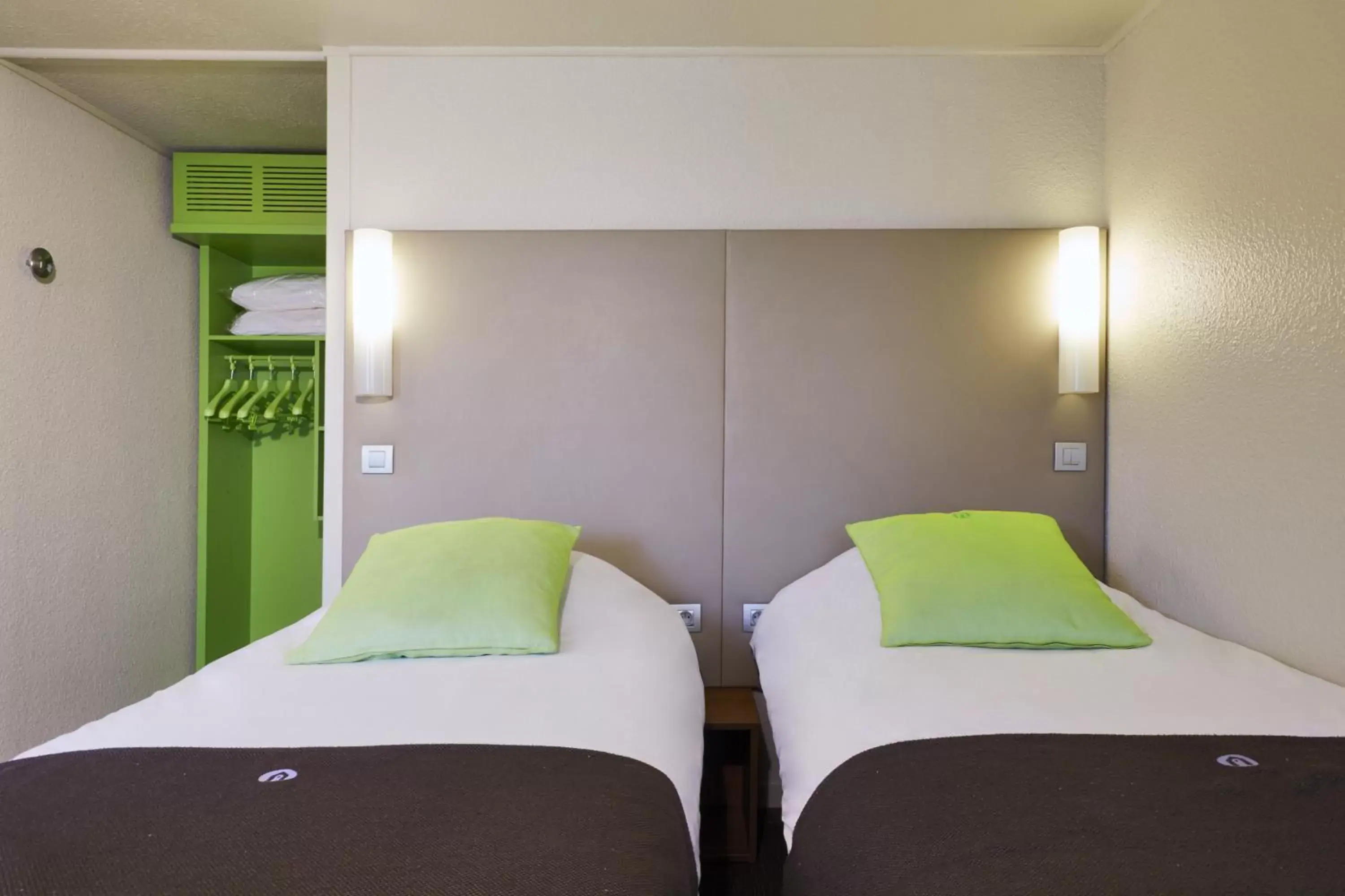 Superior Twin Room in Campanile Rouen Sud - Zénith - Parc Expo