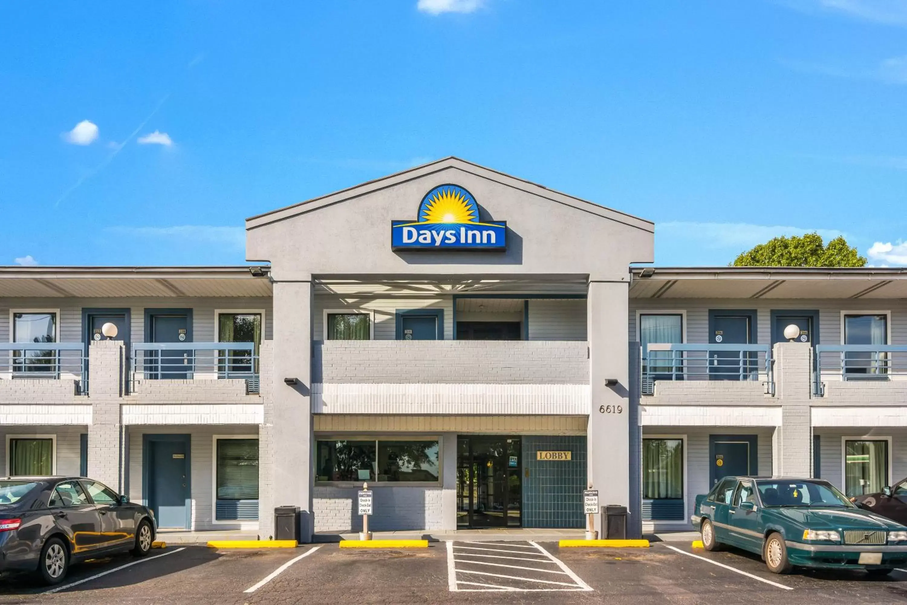 Property Building in Days Inn by Wyndham Raleigh Glenwood-Crabtree