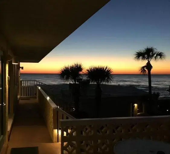 Sea view, Sunrise/Sunset in The Pearl Beach Inn