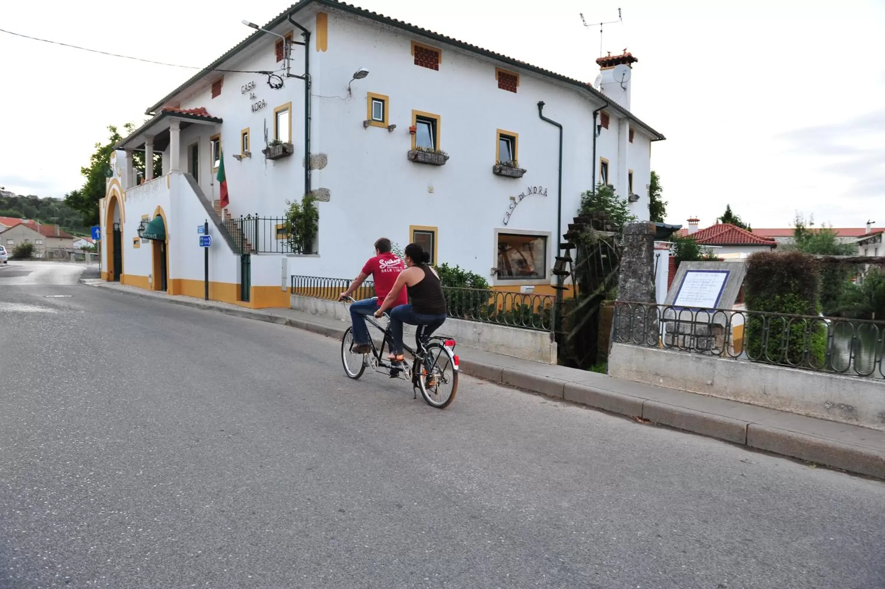 Facade/entrance, Biking in Hotel Casa da Nora