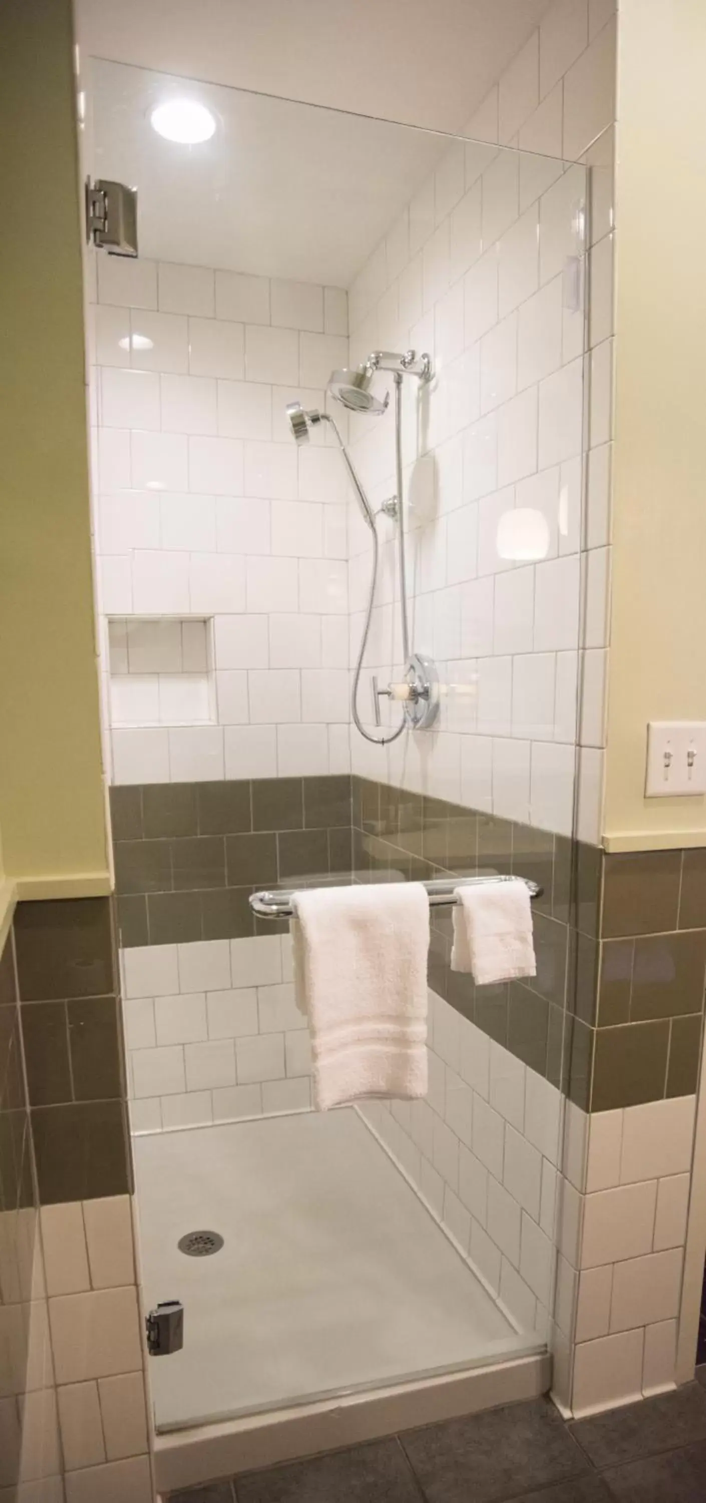 Deluxe King Room - Hearing Accessible/Non-Smoking in Hotel Indigo Athens - University Area by IHG Deluxe King Room - Hearing Accessible/Non-Smoking in Hotel Indigo Athens - University Area by IHG