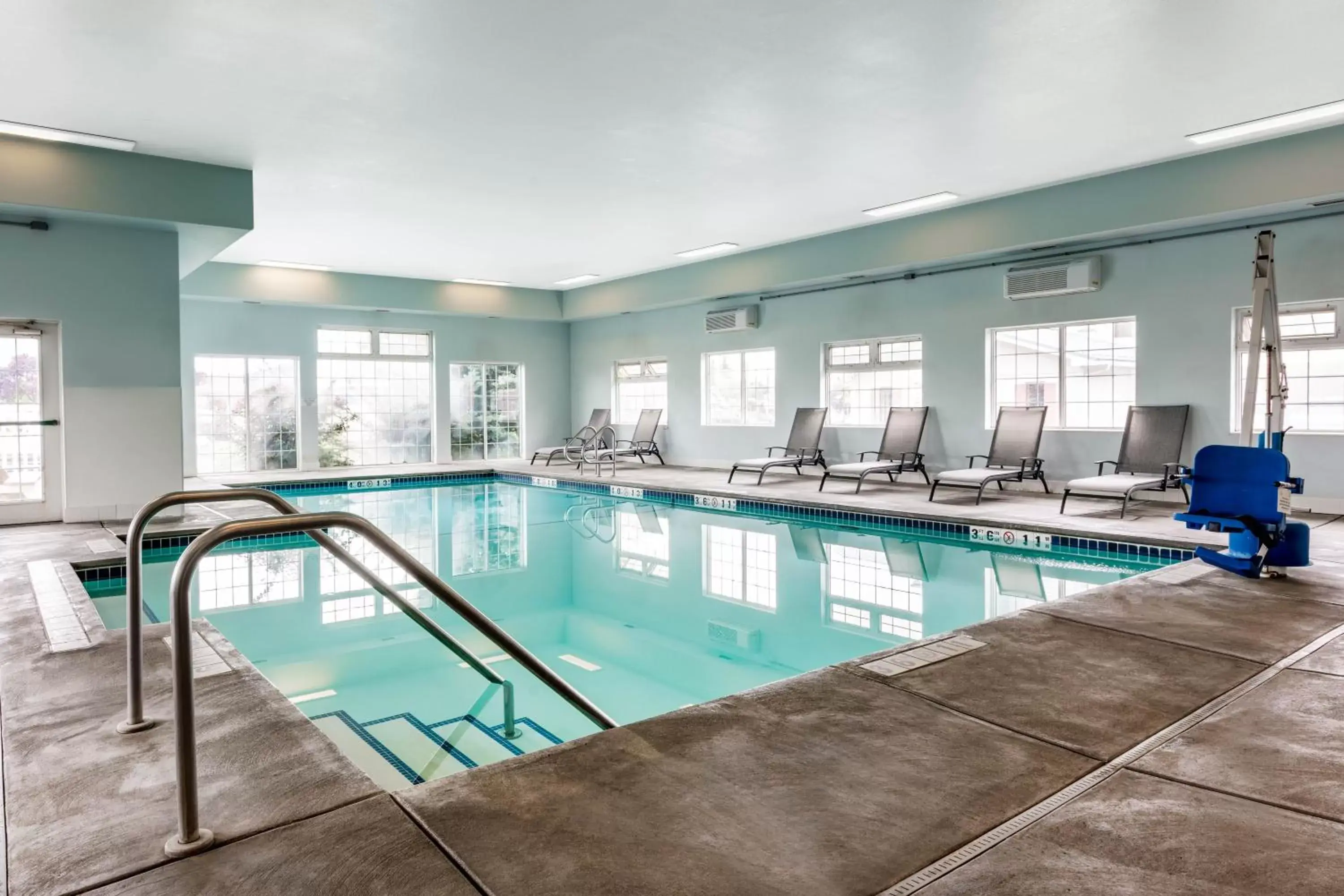 Swimming Pool in Super 8 by Wyndham Spokane Valley
