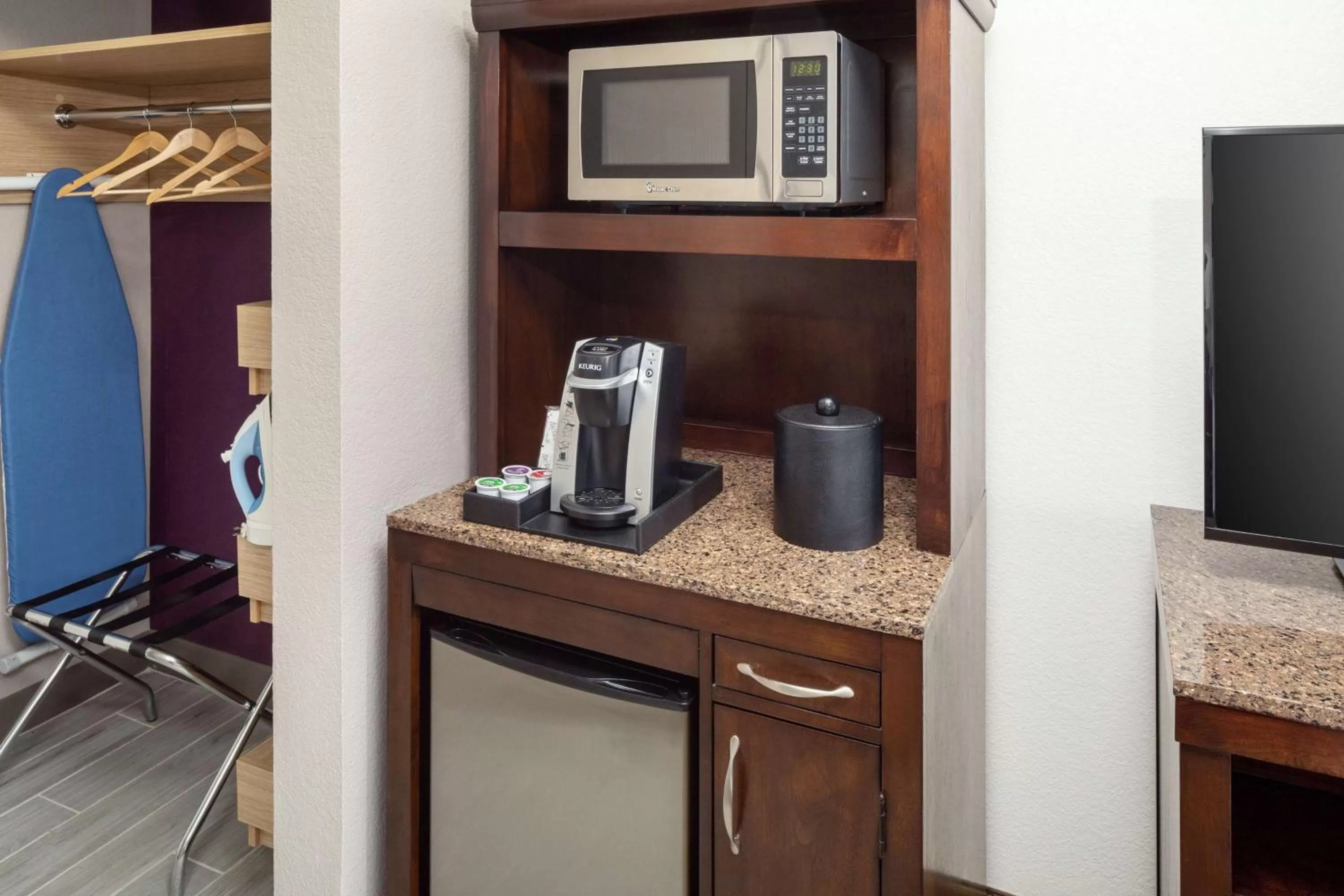 Bedroom in Hilton Garden Inn Arcadia/Pasadena Area