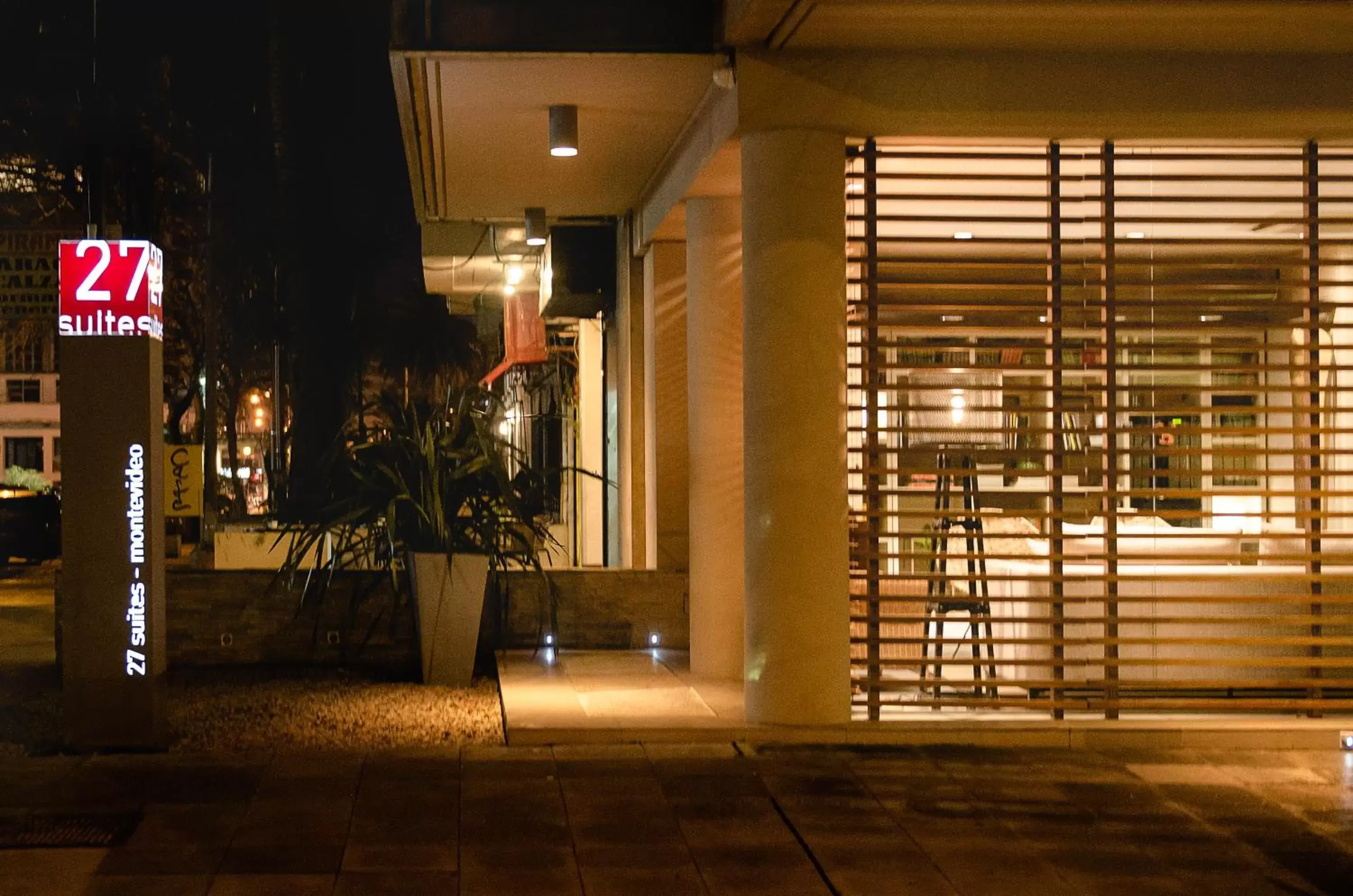 Facade/entrance in 27 Suites Hotel Facade/entrance in 27 Suites Hotel