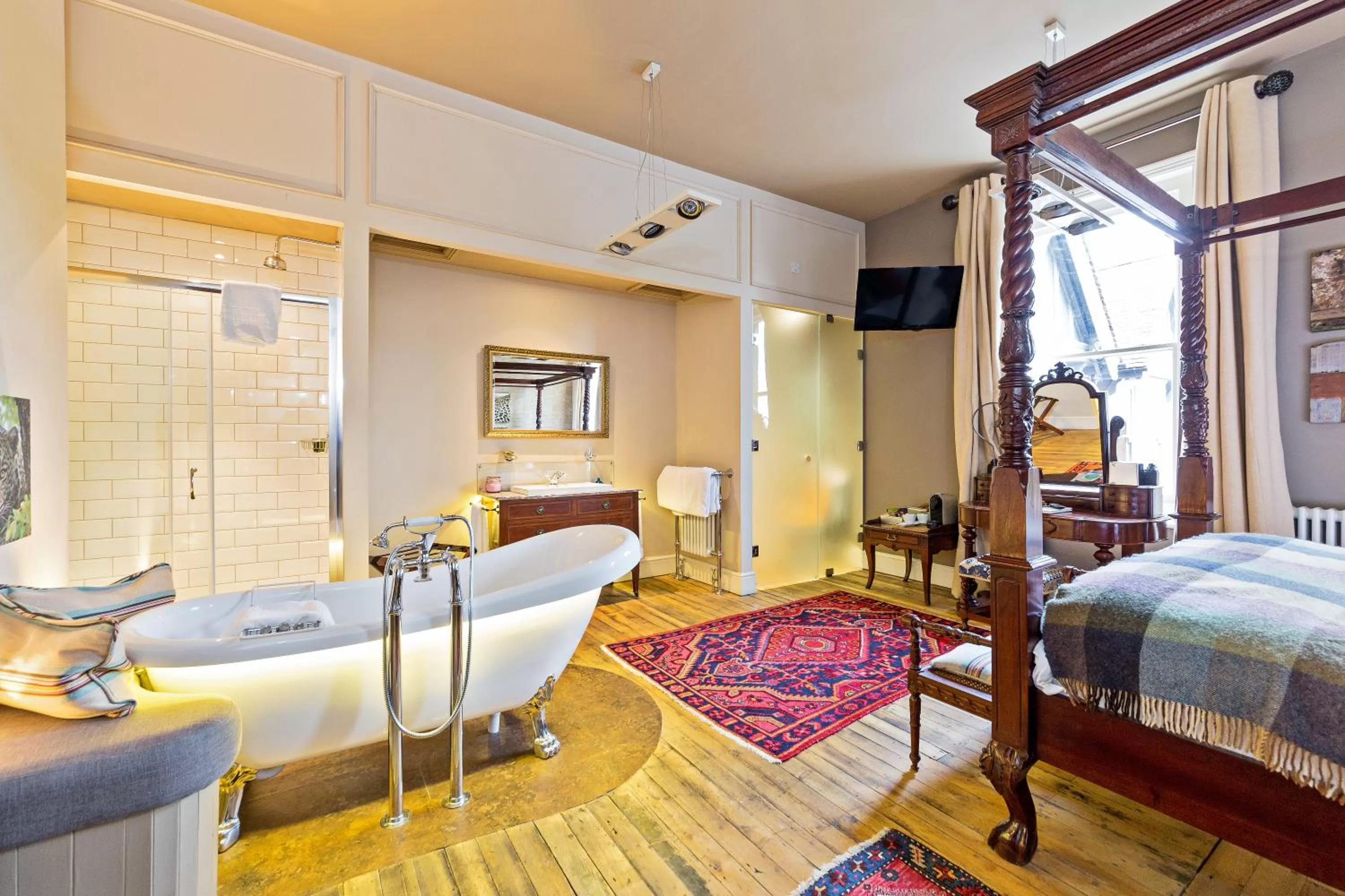 Opulent Double Room in d'Parys