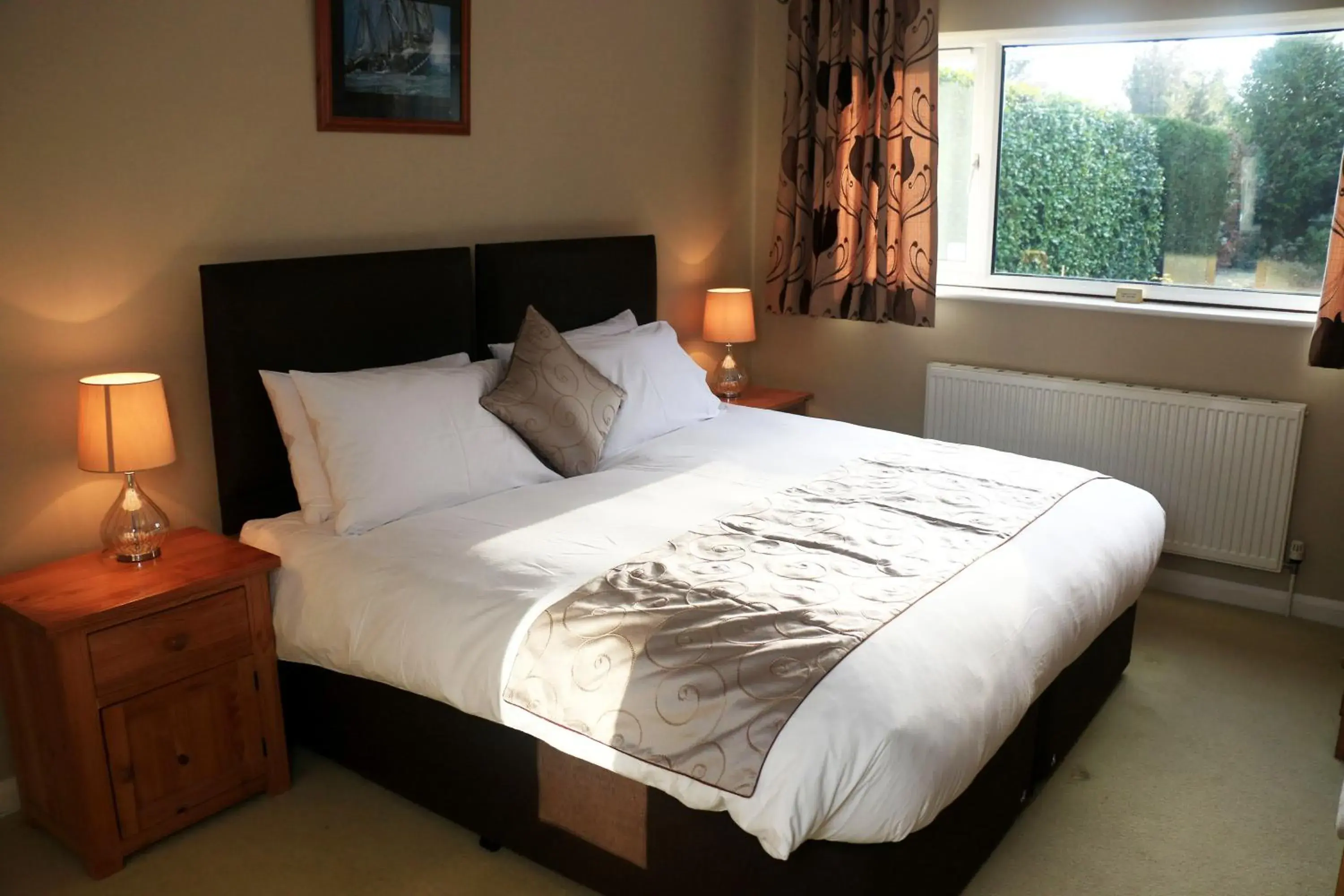 Photo of the whole room, Bed in Dawyk Beech Guesthouse