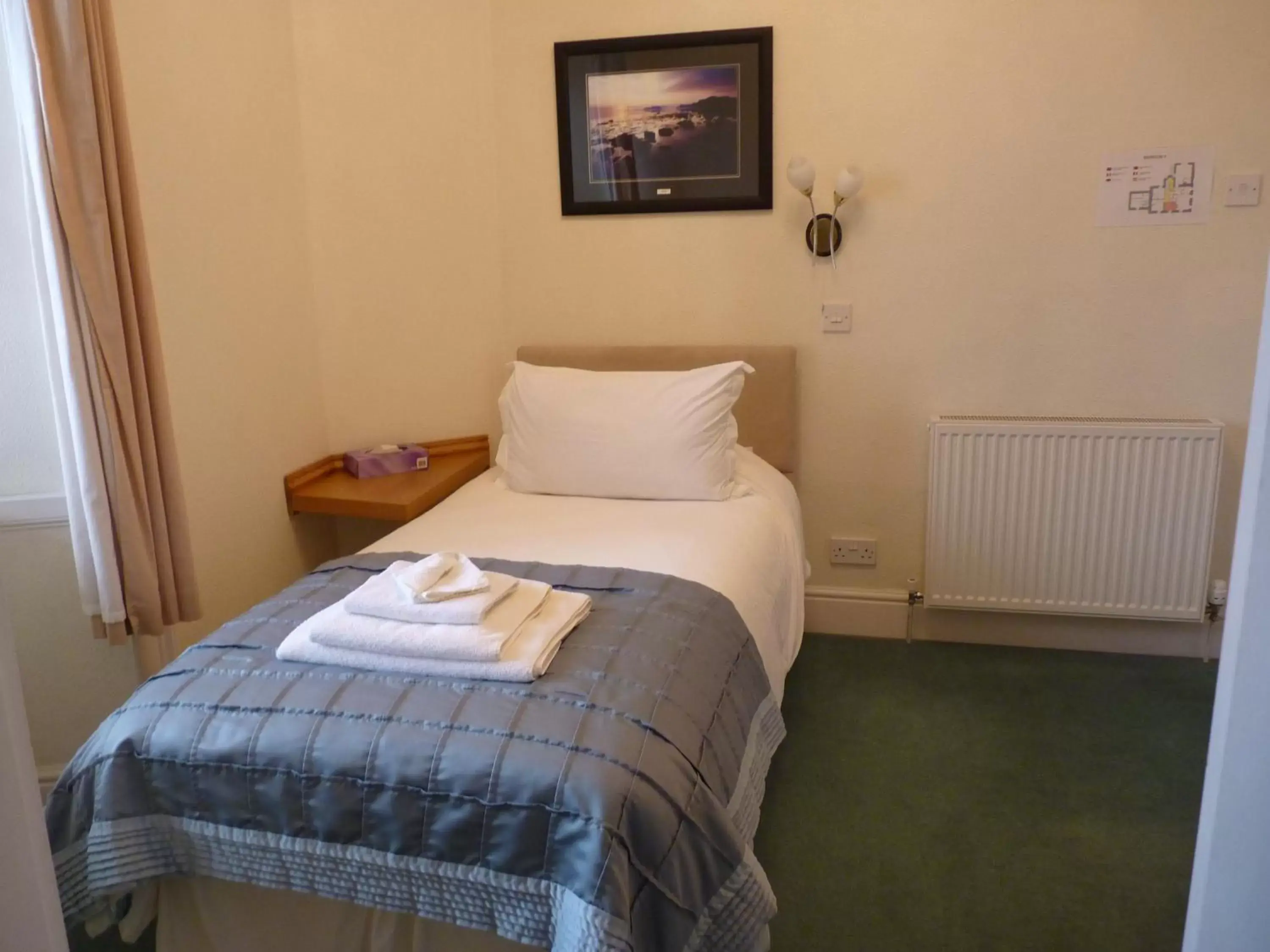 Bed in Pentland Lodge House