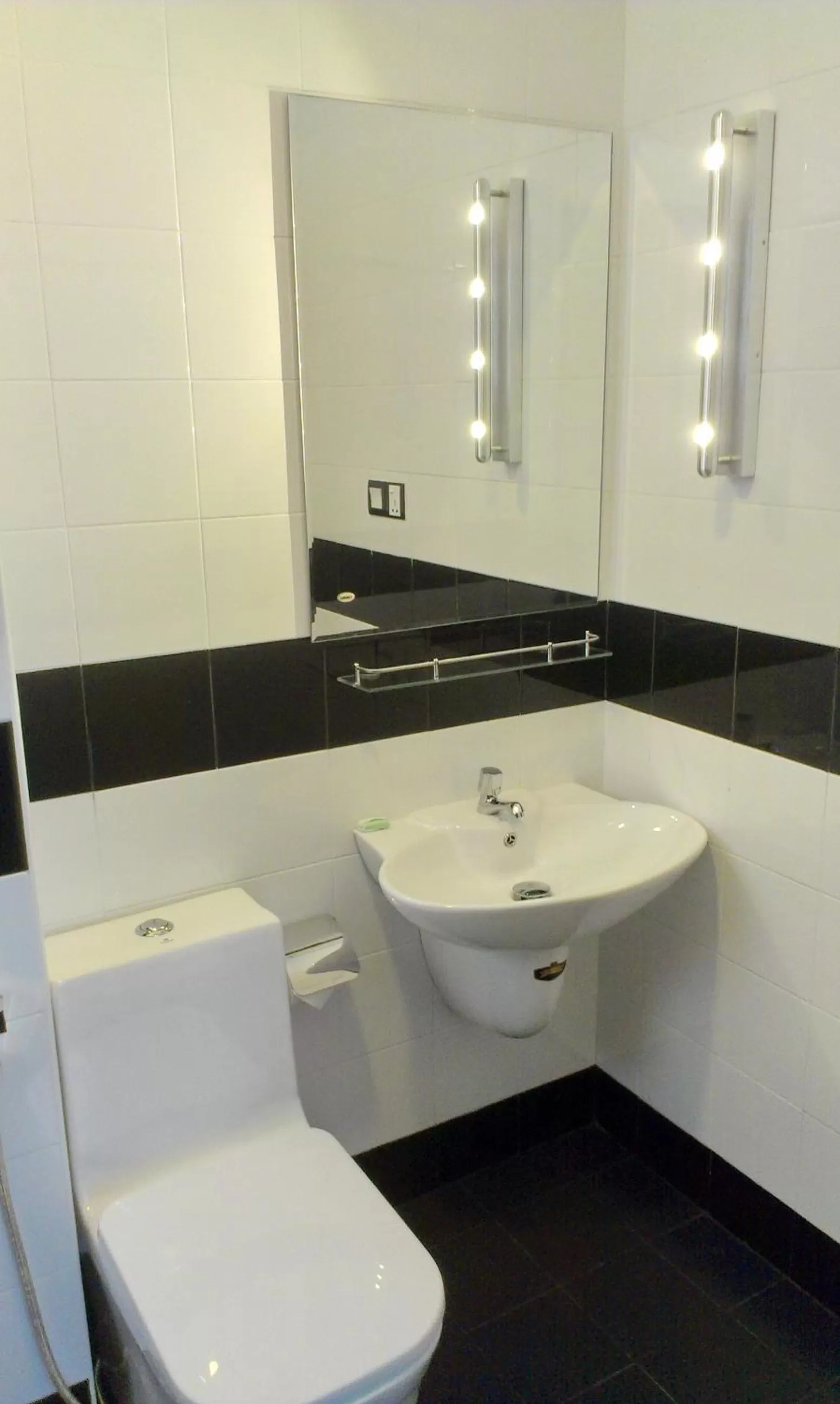 Bathroom in Eagle's Residence