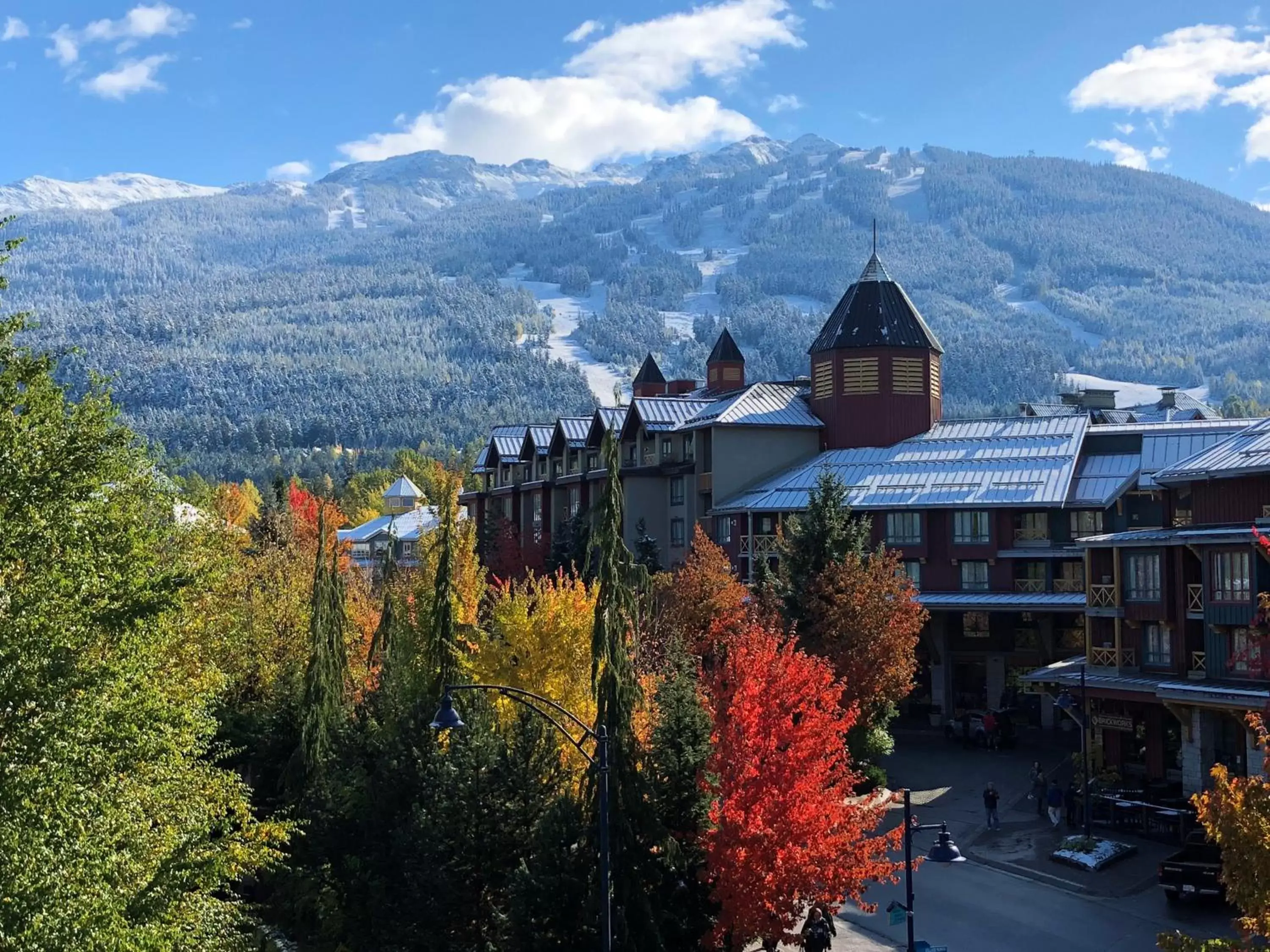 Neighbourhood in Pinnacle Hotel Whistler