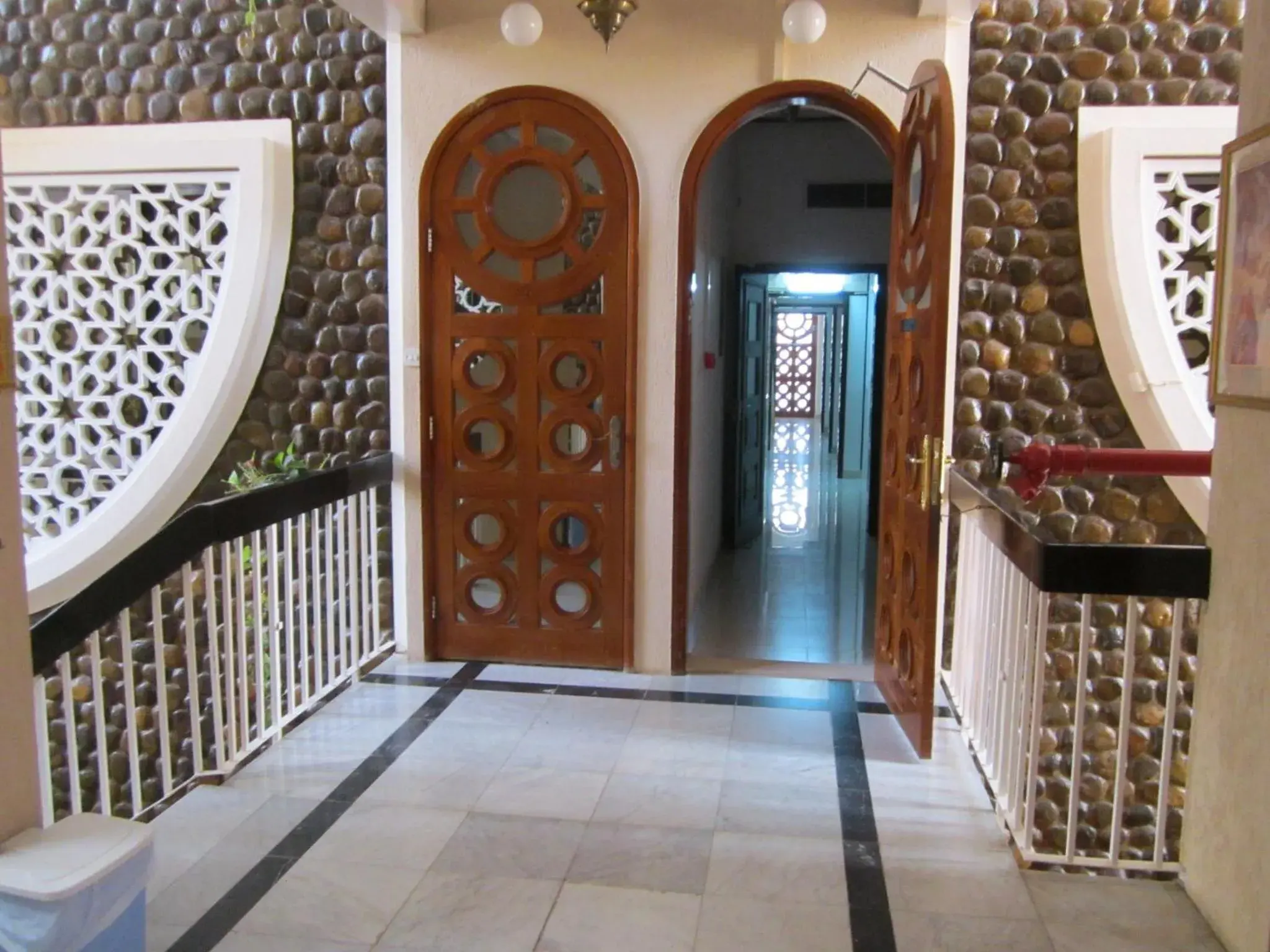 Balcony/Terrace, Lobby/Reception in Qurum Beach Hotel