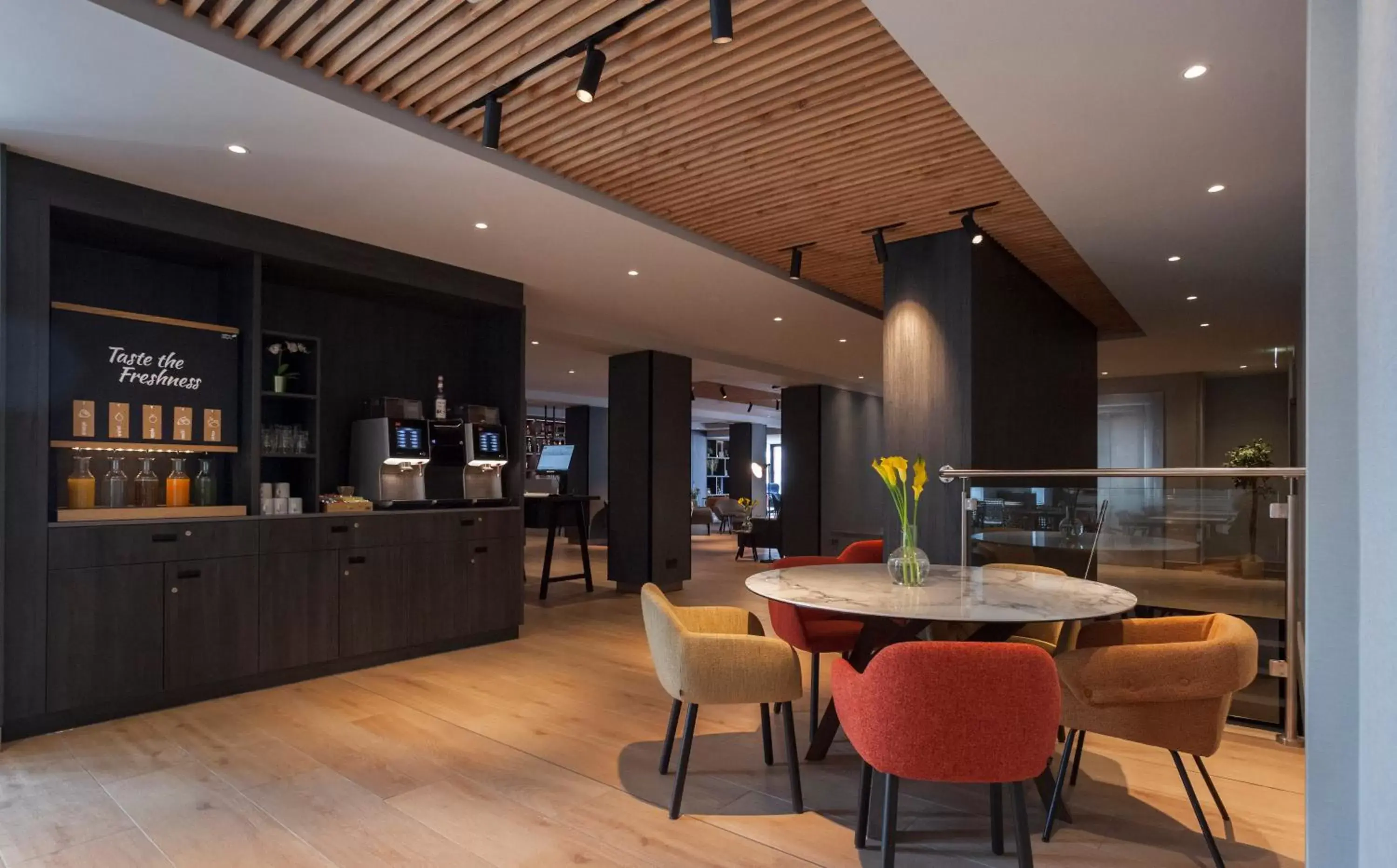 Breakfast, Lounge/Bar in ibis Styles Den Haag Scheveningen
