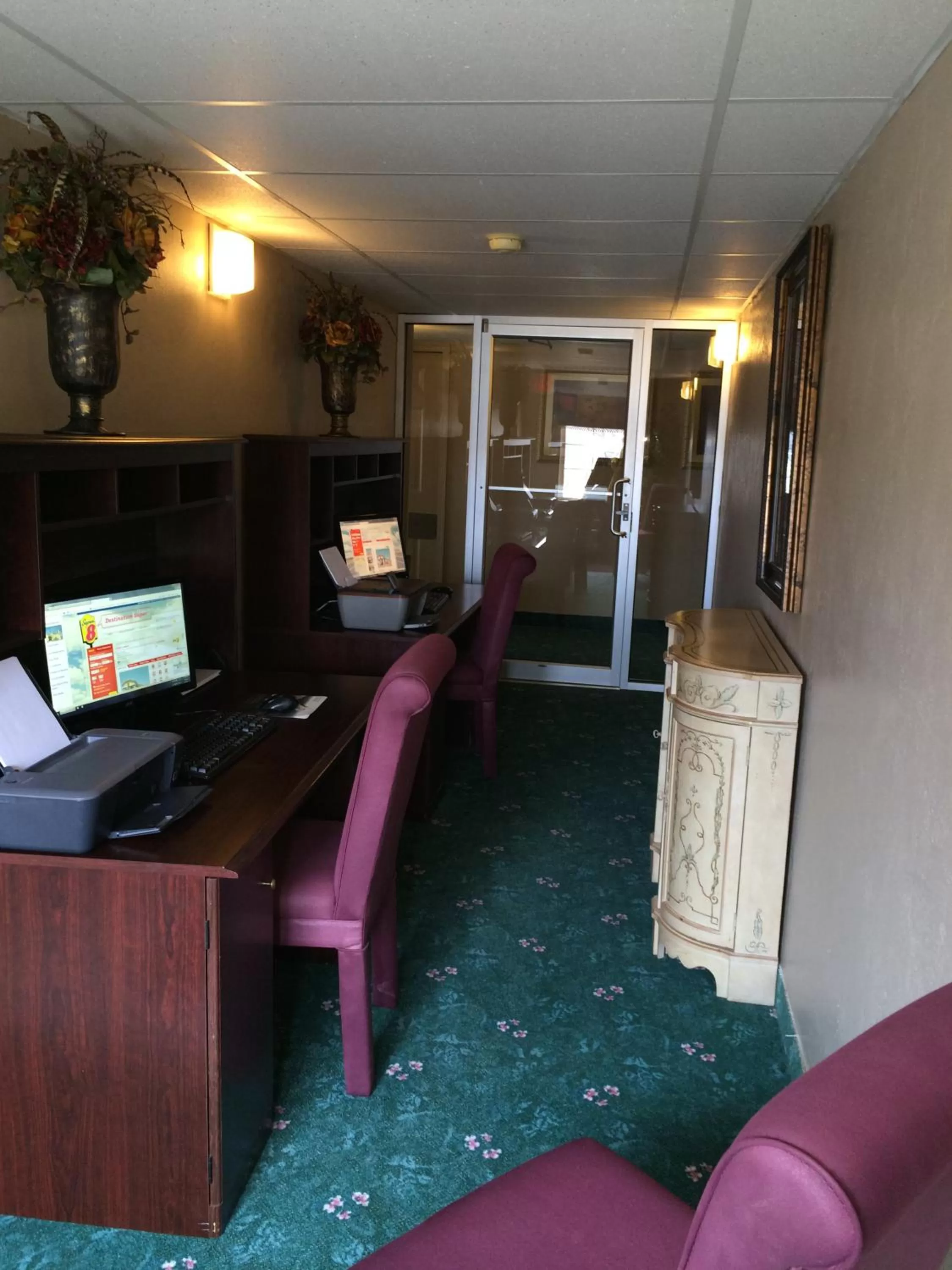 Business facilities in Boarders Inn and Suites by Cobblestone Lamar Missouri