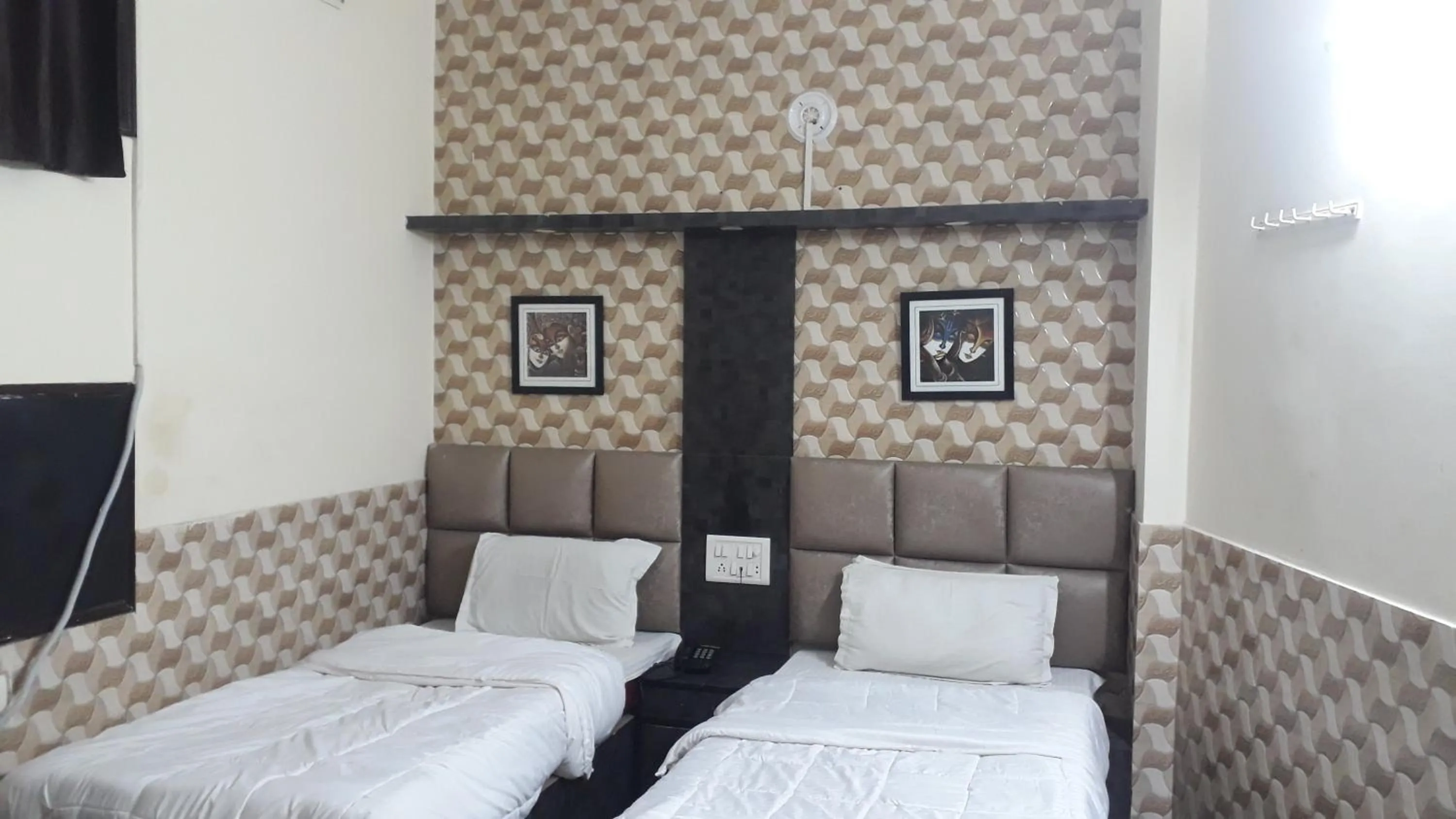 Bedroom, Bed in HOTEL SARWAN