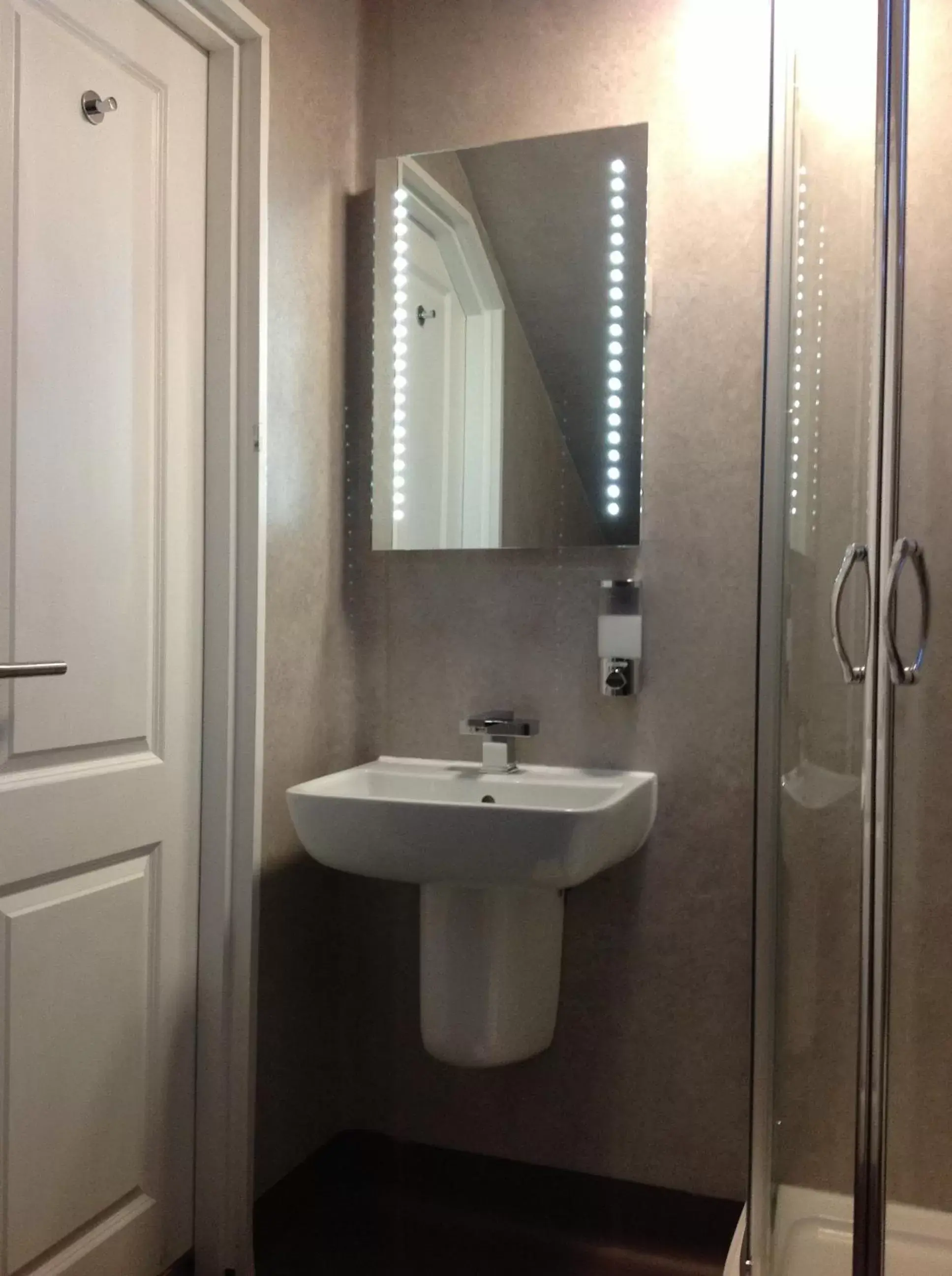 Bathroom in Prince Regent Hotel Excel London