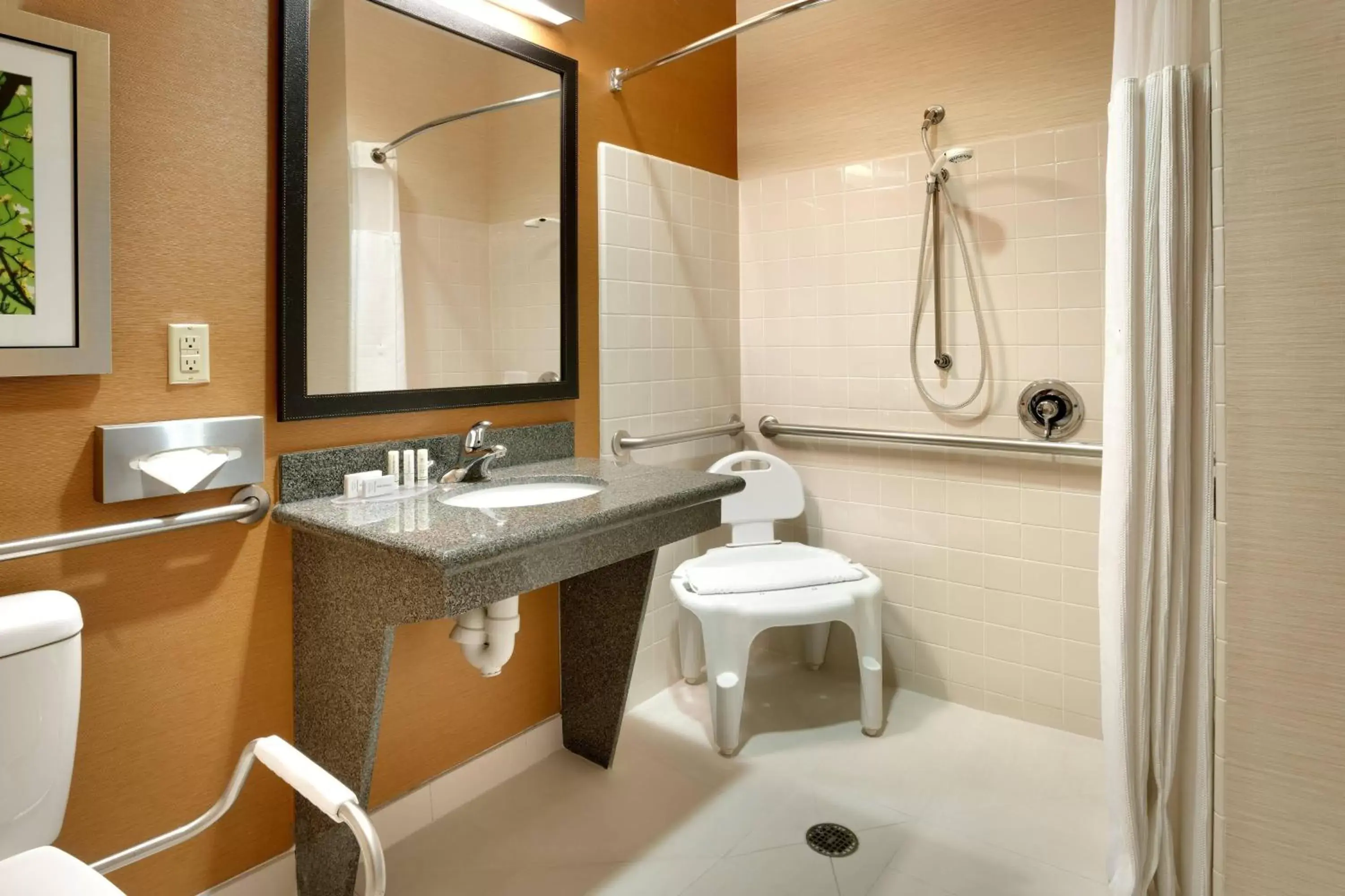 Bathroom in Fairfield Inn & Suites Salt Lake City Airport