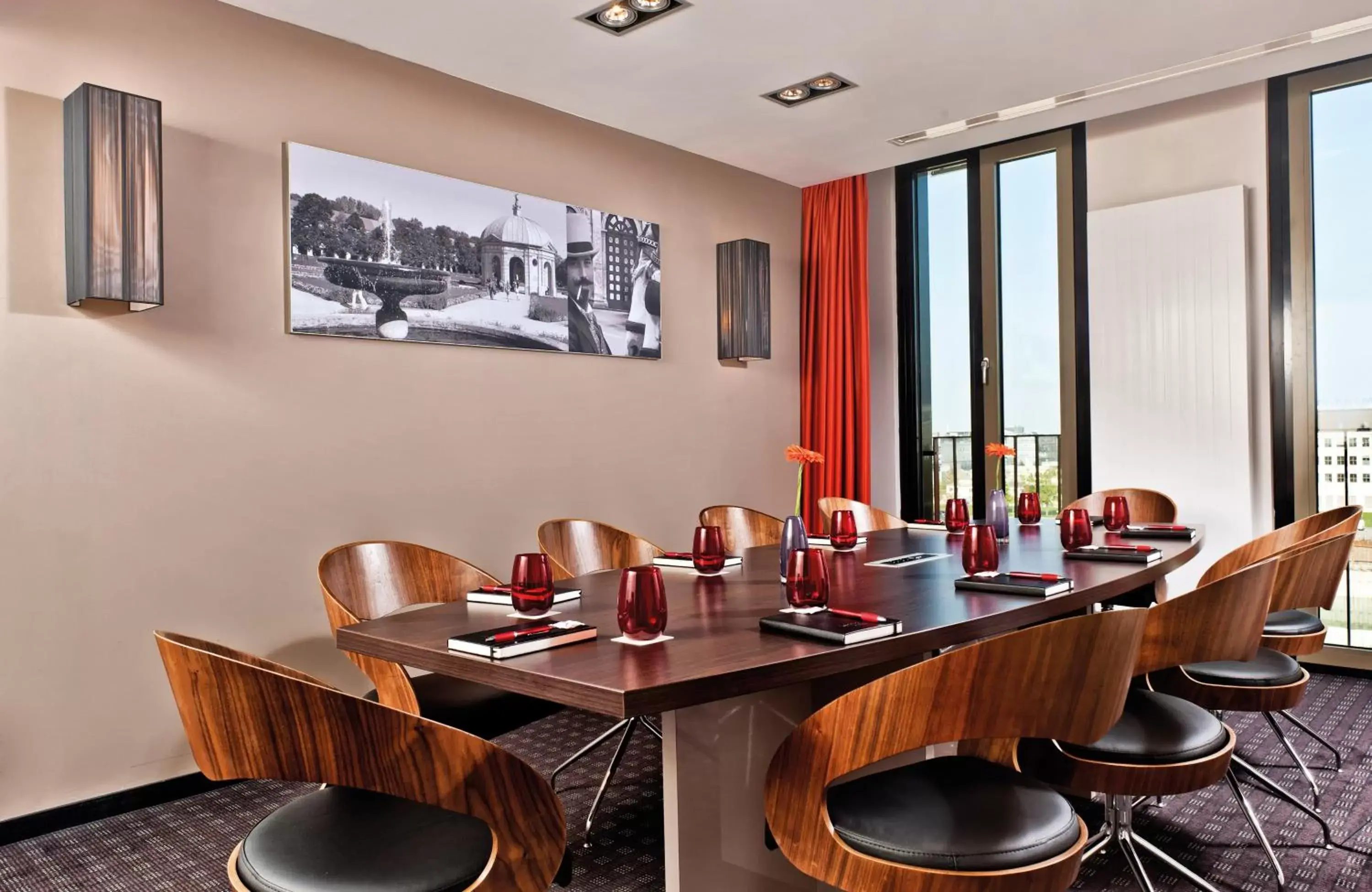 Meeting/conference room in Leonardo Royal Hotel Munich