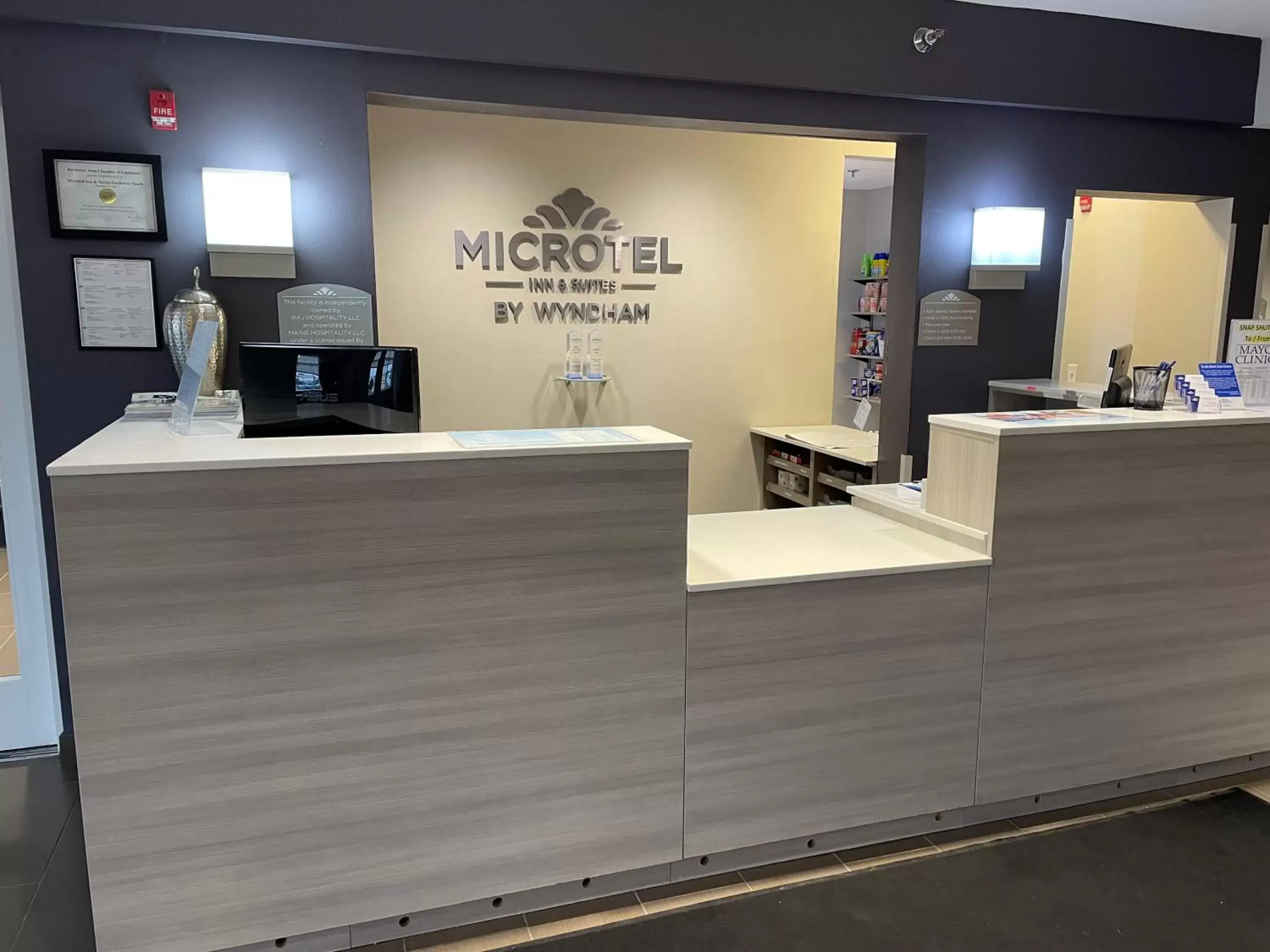 Lobby or reception, Lobby/Reception in Microtel Inn & Suites by Wyndham Rochester South Mayo Clinic