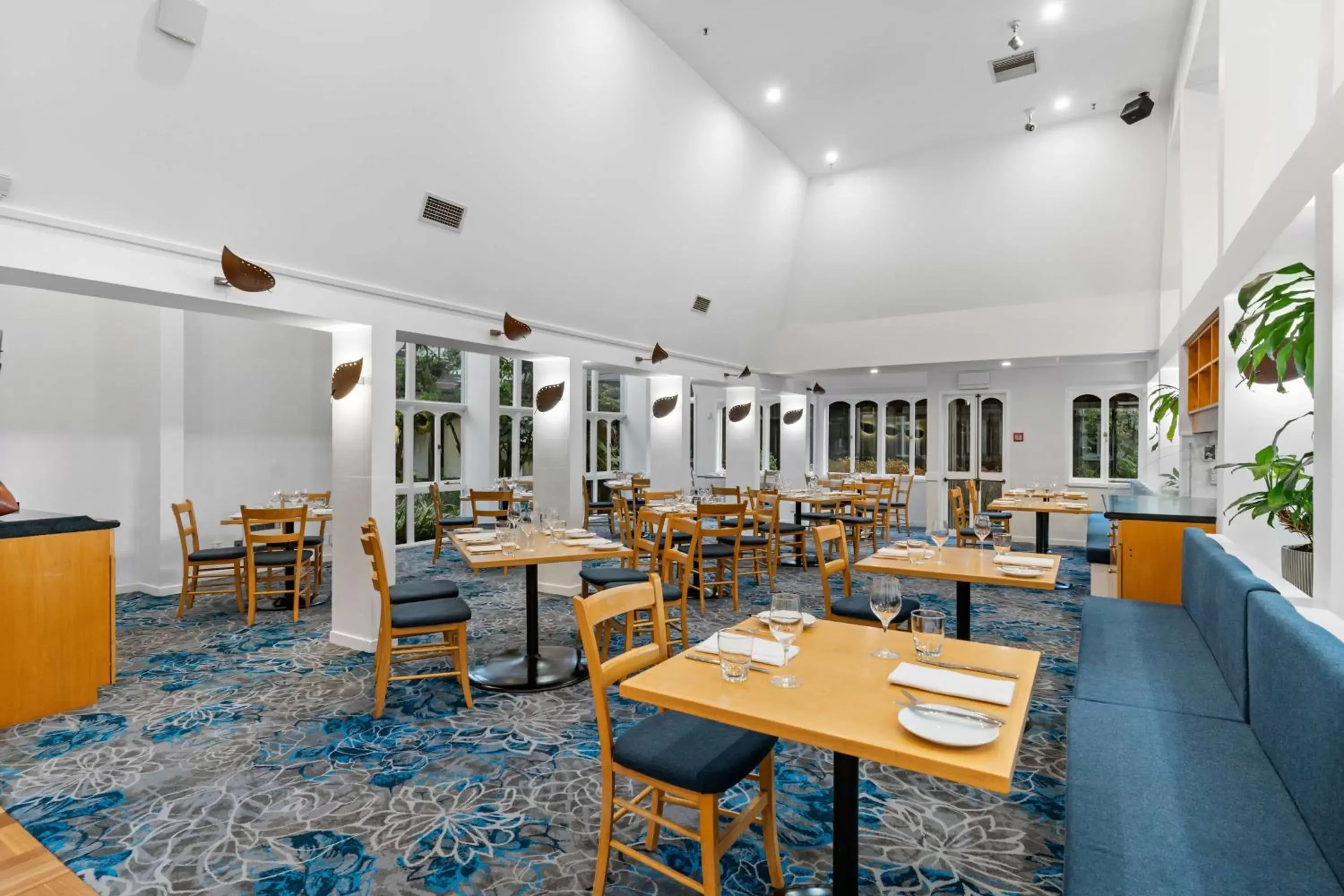 Restaurant/Places to Eat in Chateau On The Park - Christchurch, A Doubletree By Hilton