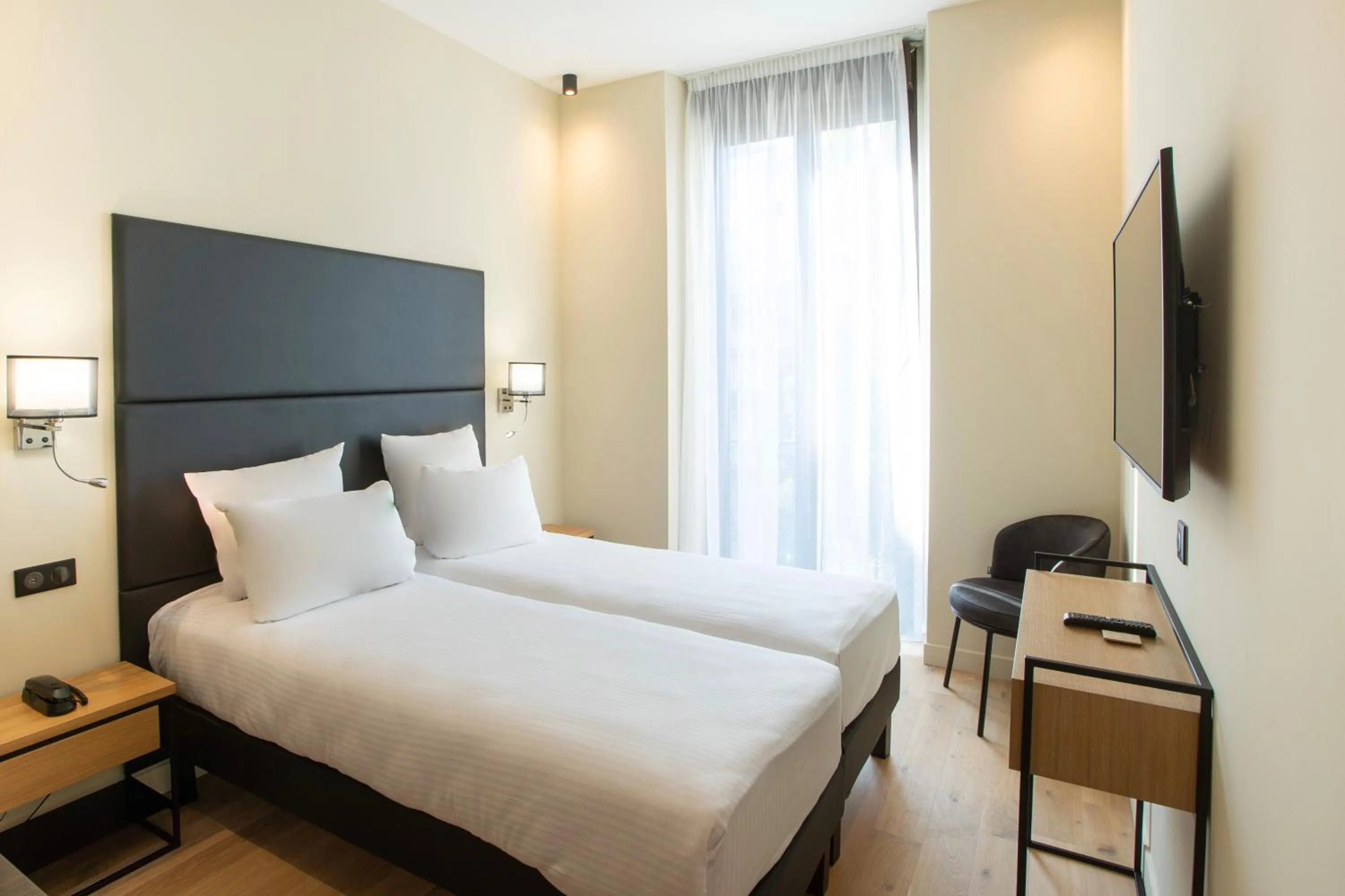 Bed in Hotel Saint Georges