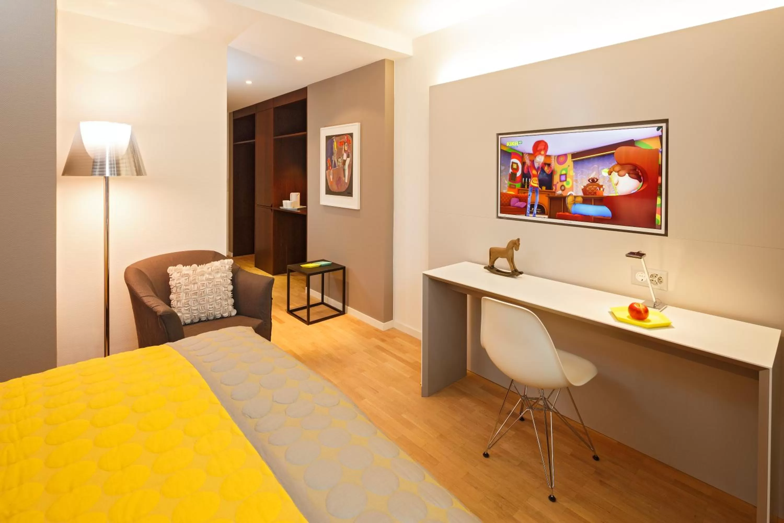 TV and multimedia, Bed in Hotel Rössli