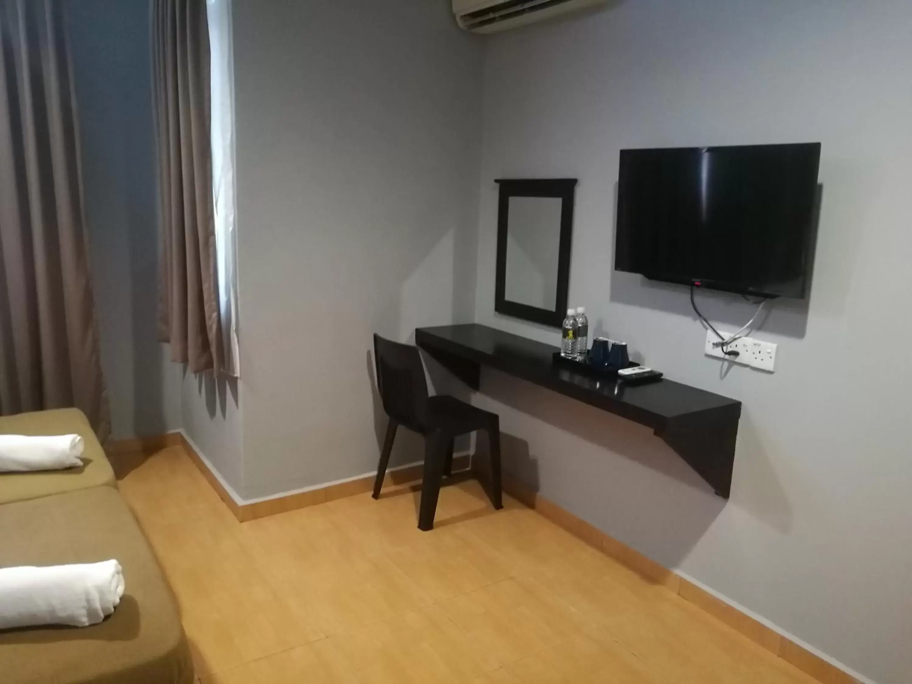 TV and multimedia, Bed in Grandpa Hotel TV and multimedia, Bed in Grandpa Hotel