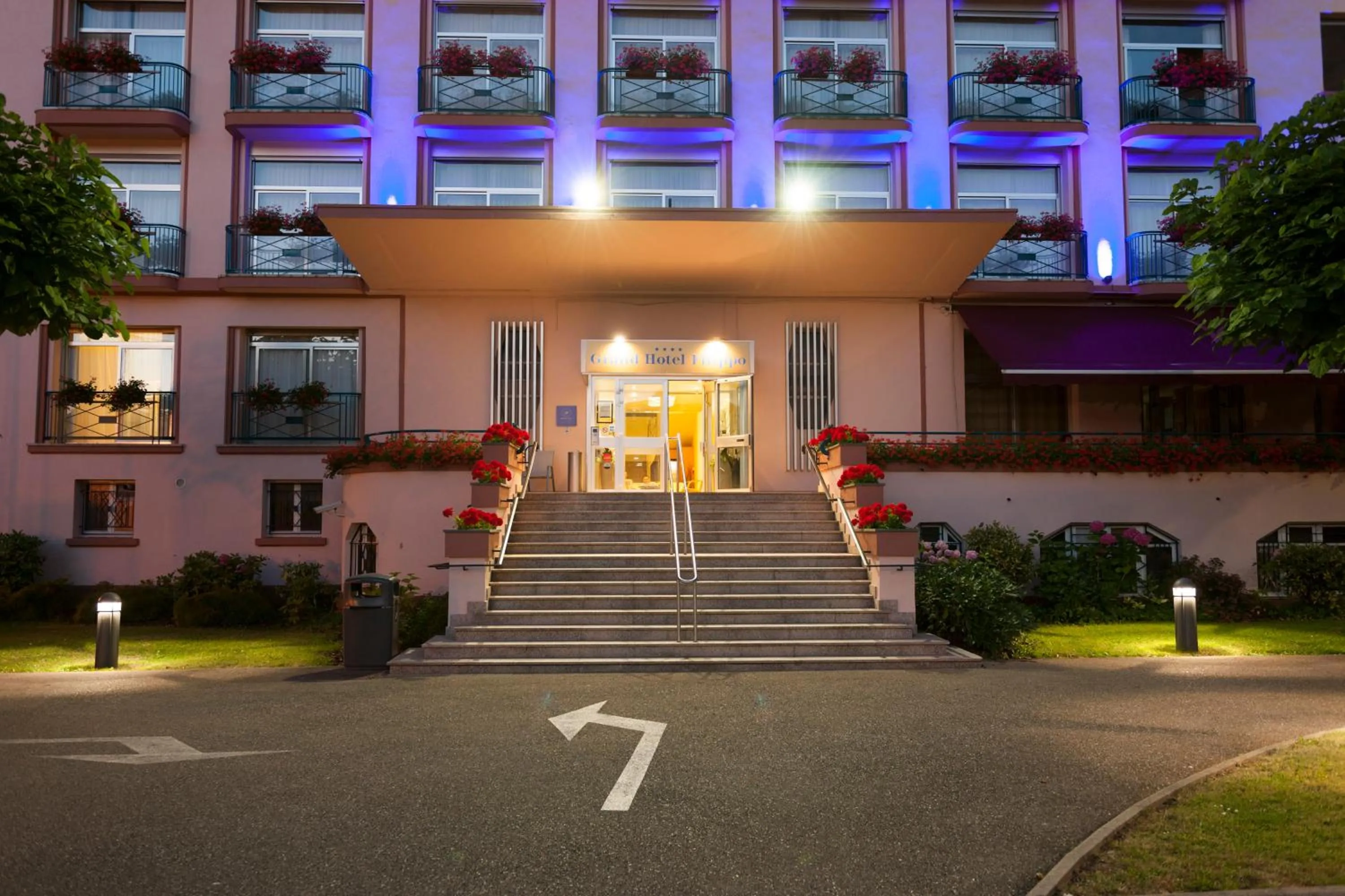 Facade/entrance in Grand Hôtel Filippo Strasbourg Nord