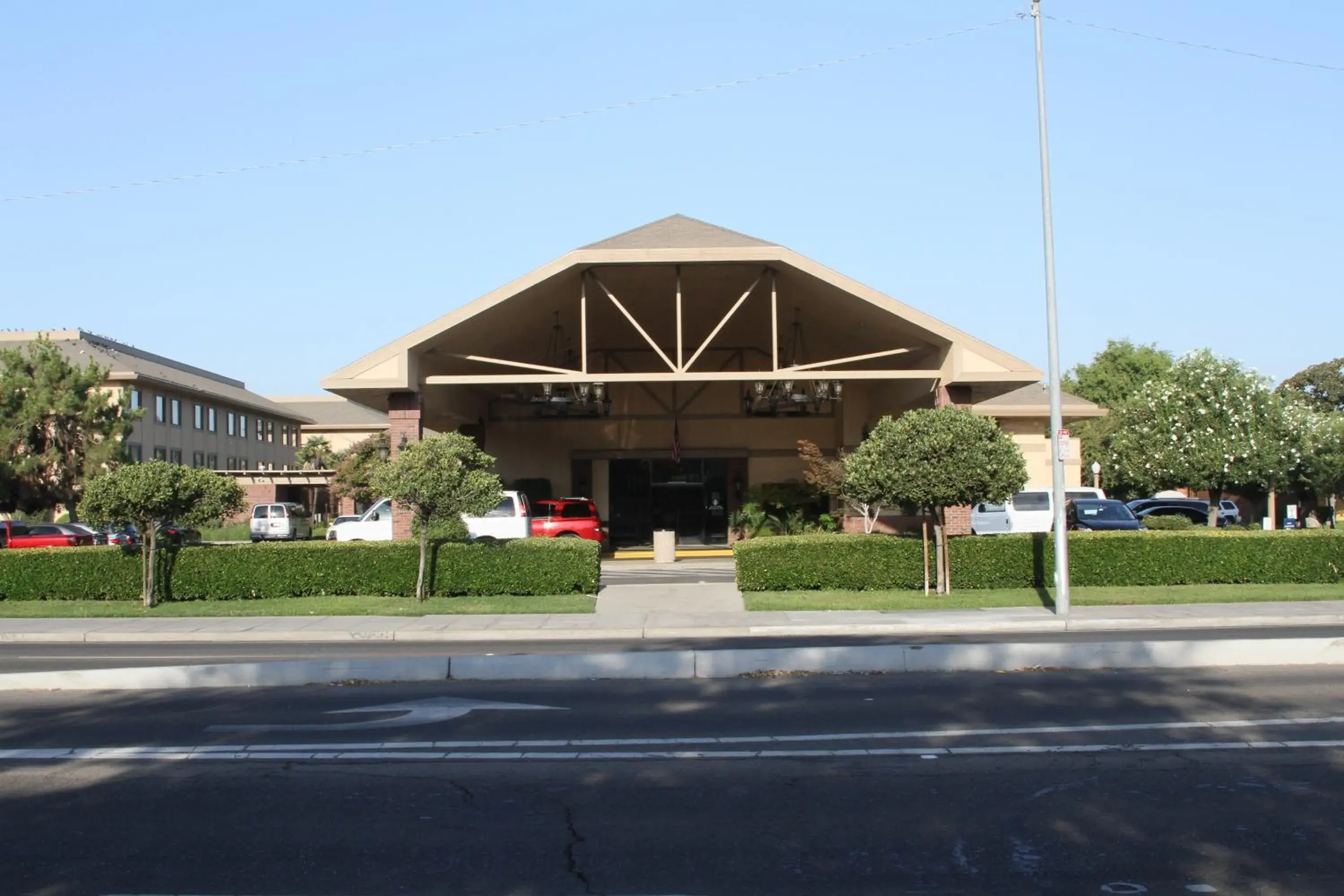 Facade/entrance in University Square Hotel Facade/entrance in University Square Hotel