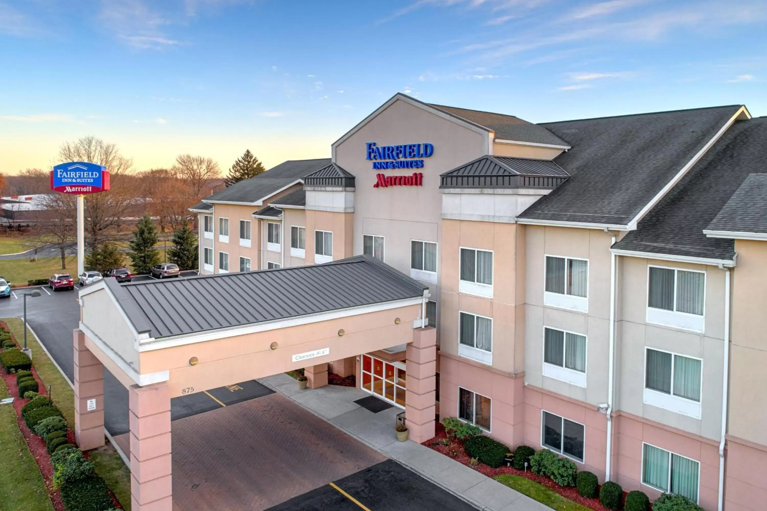 Property Building in Fairfield Inn & Suites by Marriott Edison - South Plainfield