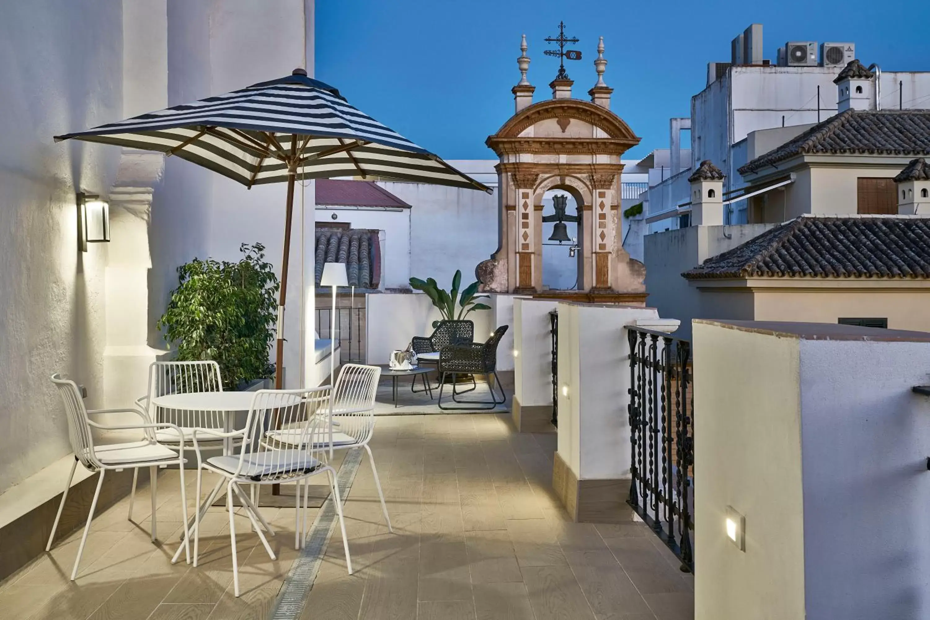 Suite with Terrace in Vincci Molviedro Suites Apartments Suite with Terrace in Vincci Molviedro Suites Apartments