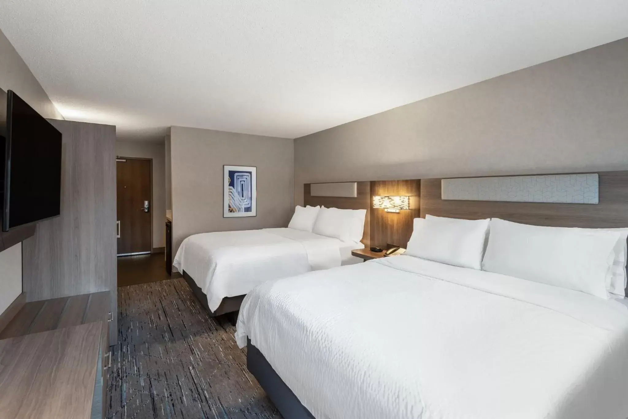 Photo of the whole room, Bed in Holiday Inn Express & Suites Wadsworth, an IHG Hotel