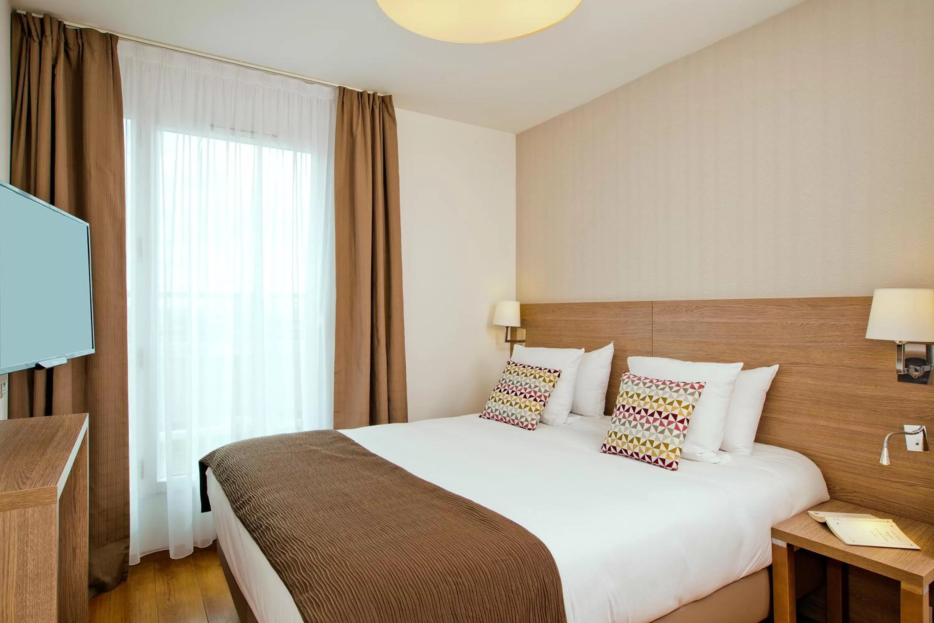 Bed in Residhome Bois Colombes Monceau