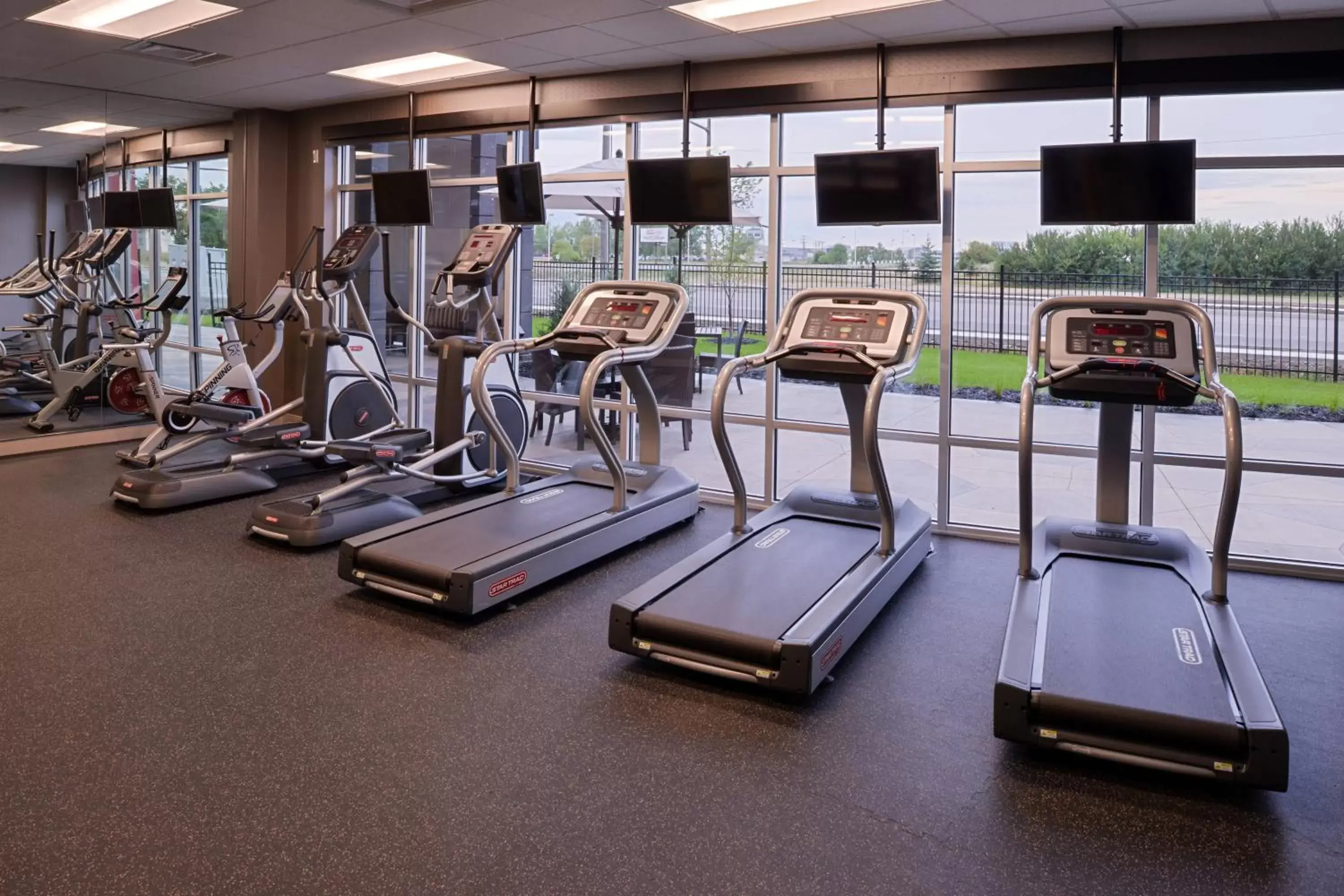 Fitness centre/facilities, Fitness Center/Facilities in Courtyard by Marriott Saskatoon Airport