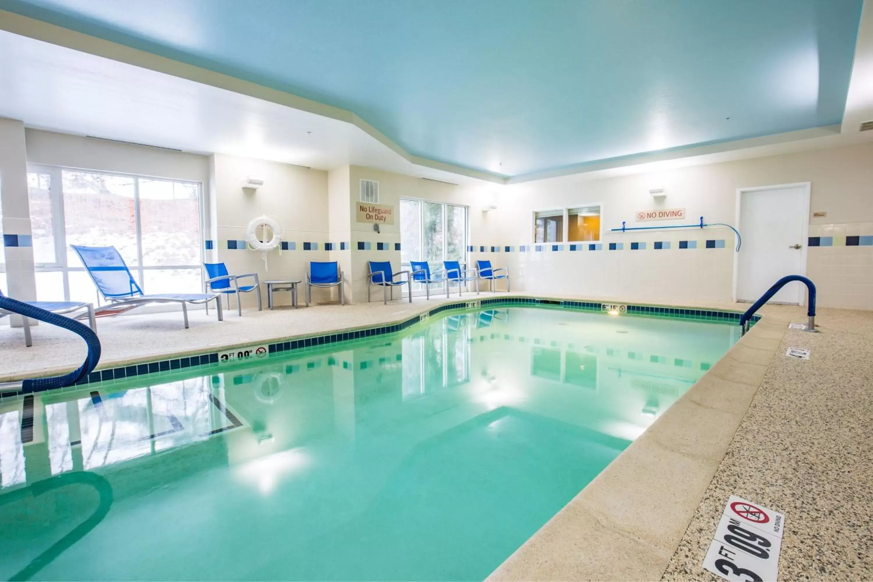 Swimming Pool in TownePlace Suites by Marriott Gilford