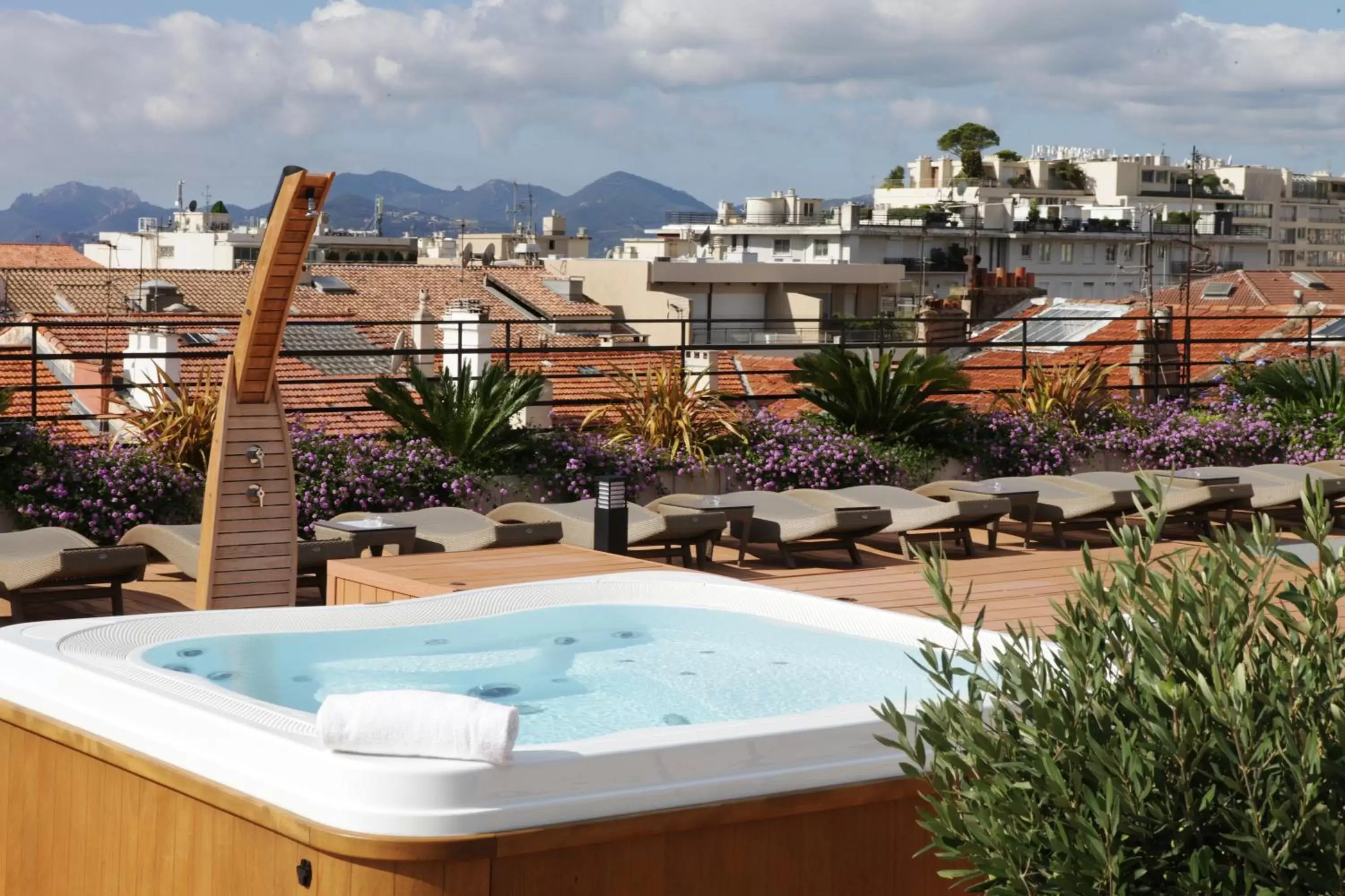 Other in Best Western Premier Le Patio des Artistes Wellness Jacuzzi