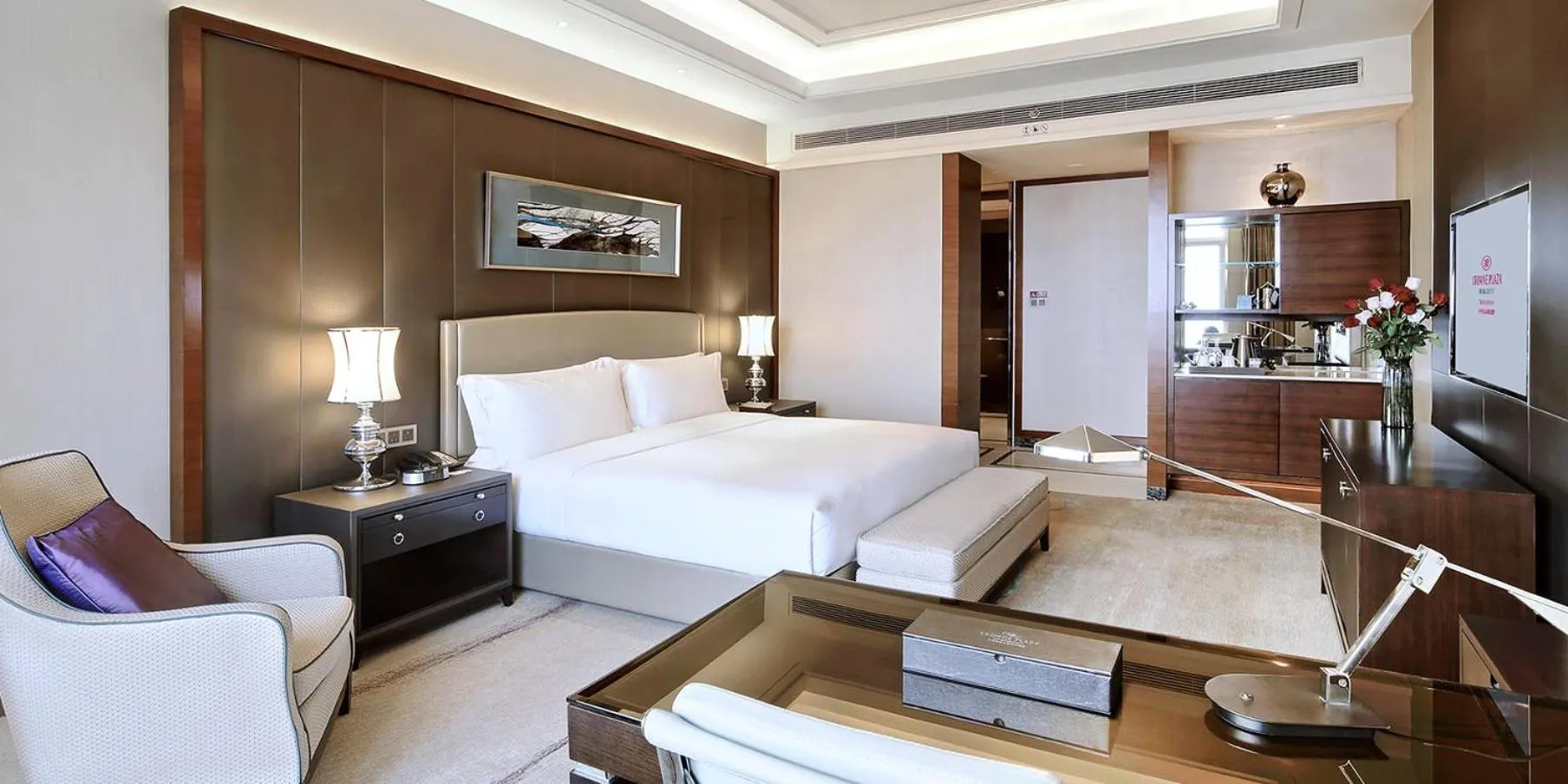 Photo of the whole room, Bed in Crowne Plaza Tianjin Jinnan by IHG