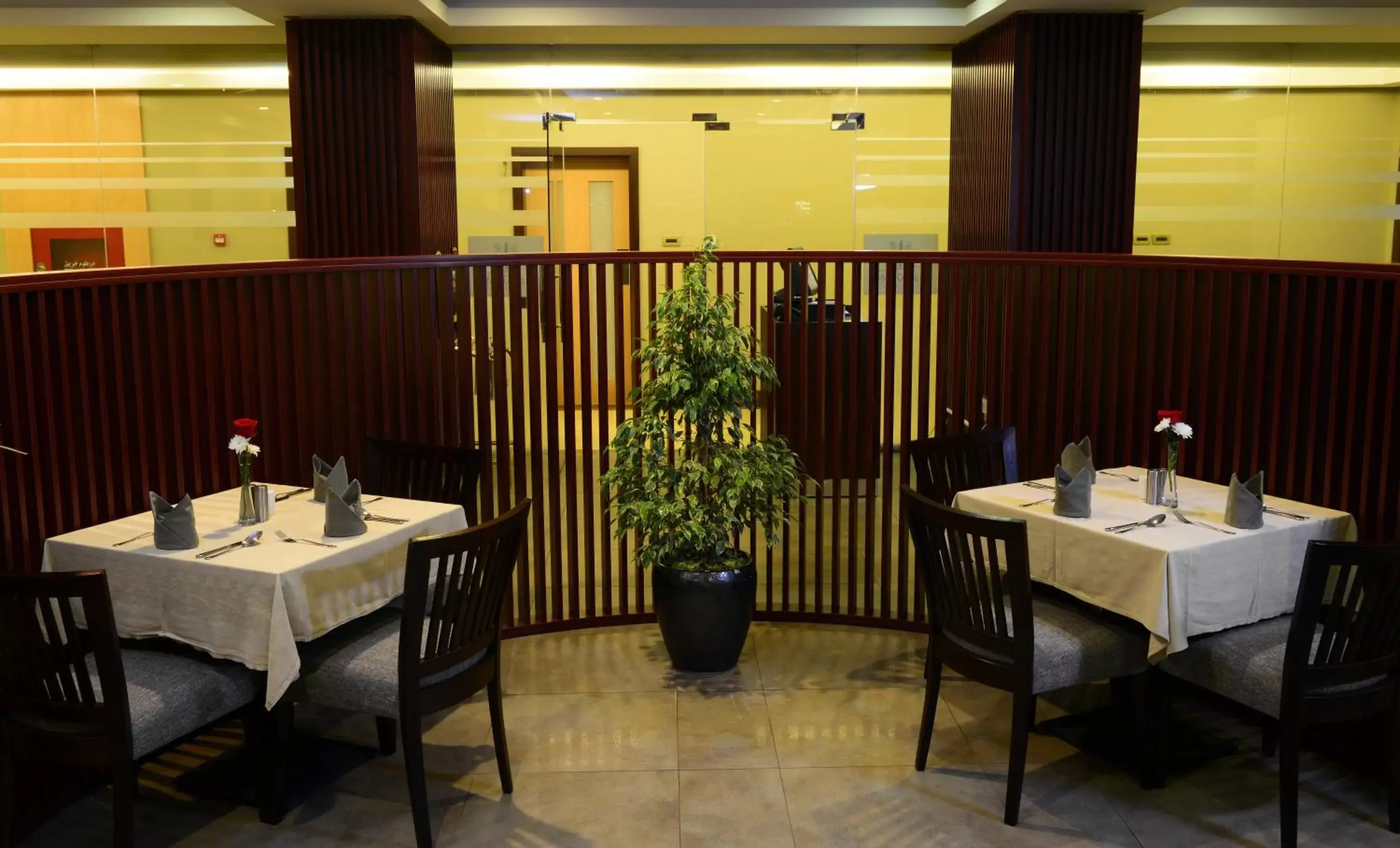 Restaurant/Places to Eat in Best Western Plus Mahboula