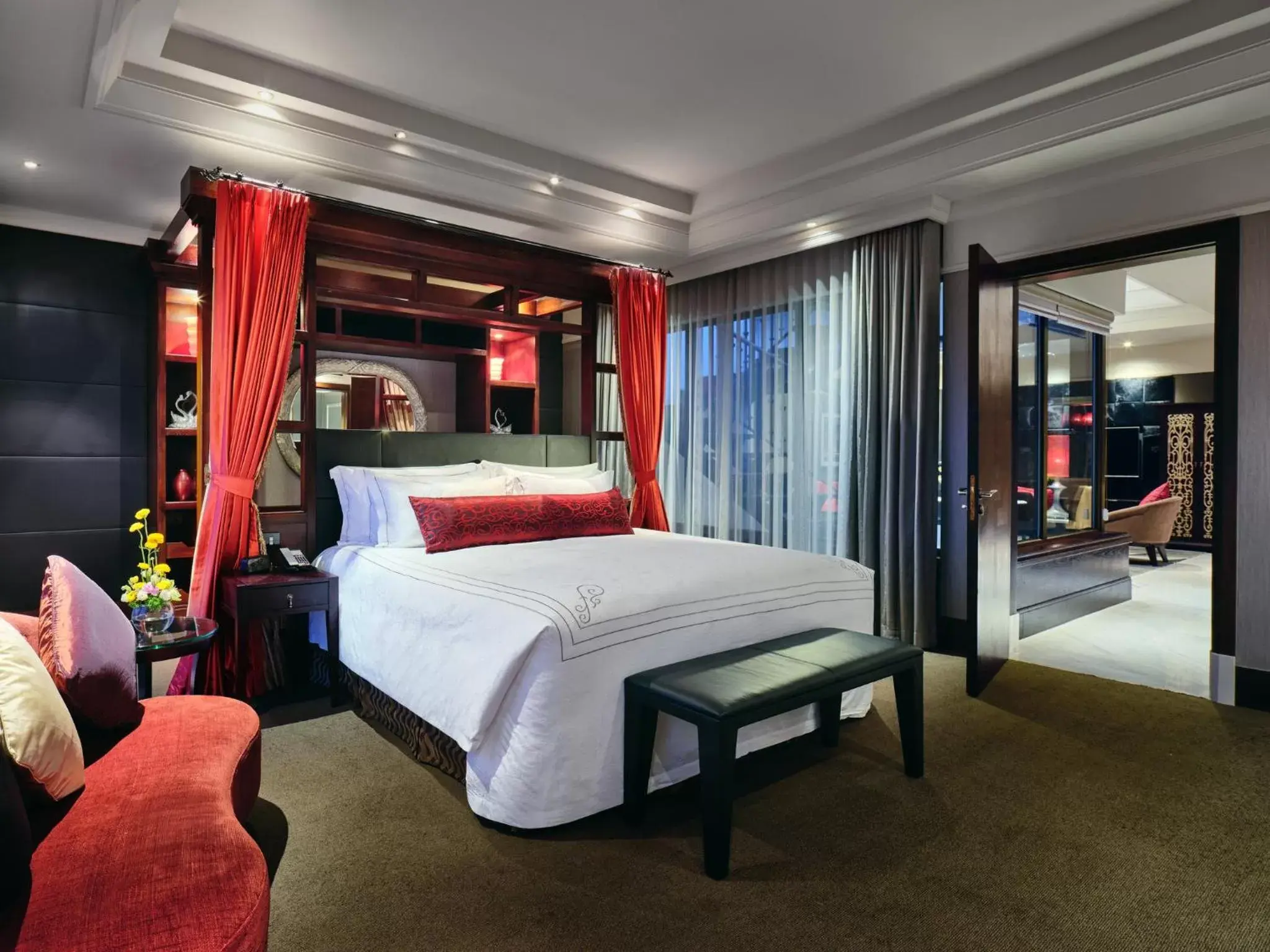 Photo of the whole room, Bed in InterContinental Shenzhen, an IHG Hotel