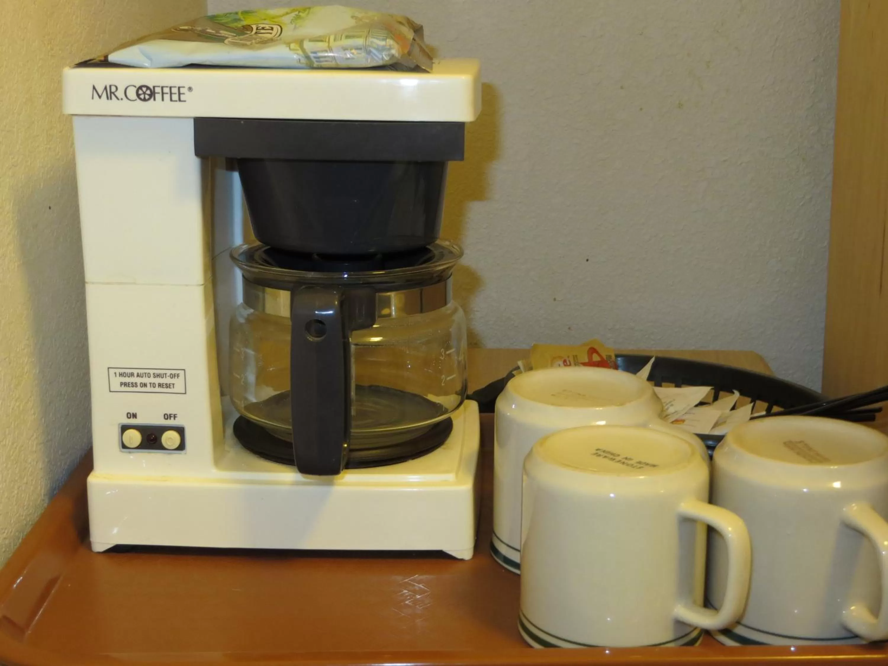 Coffee/tea facilities in Lazy J Motel