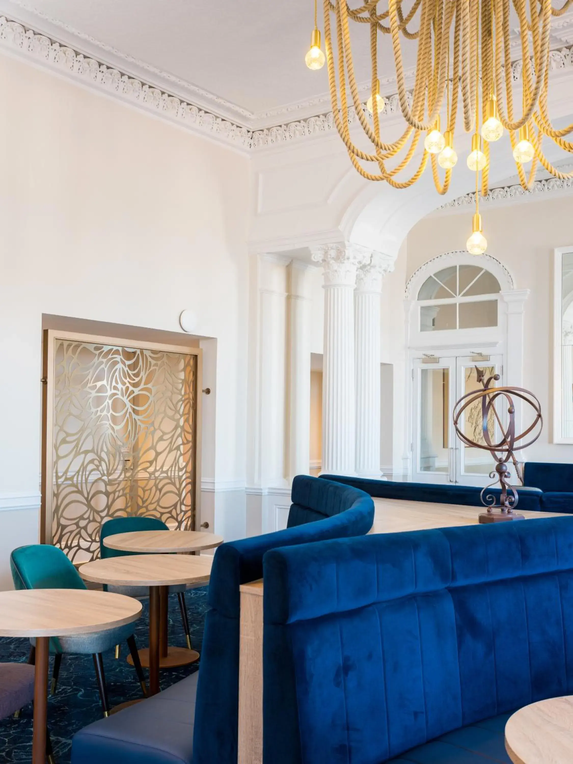 Lounge or bar in The Perle Oban Hotel & Spa Lounge or bar in The Perle Oban Hotel & Spa