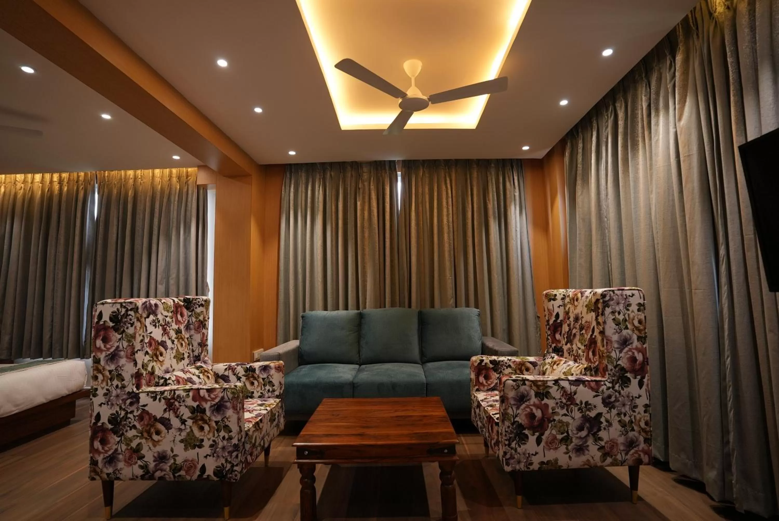 Bed in Eden Park Boutique Hotel