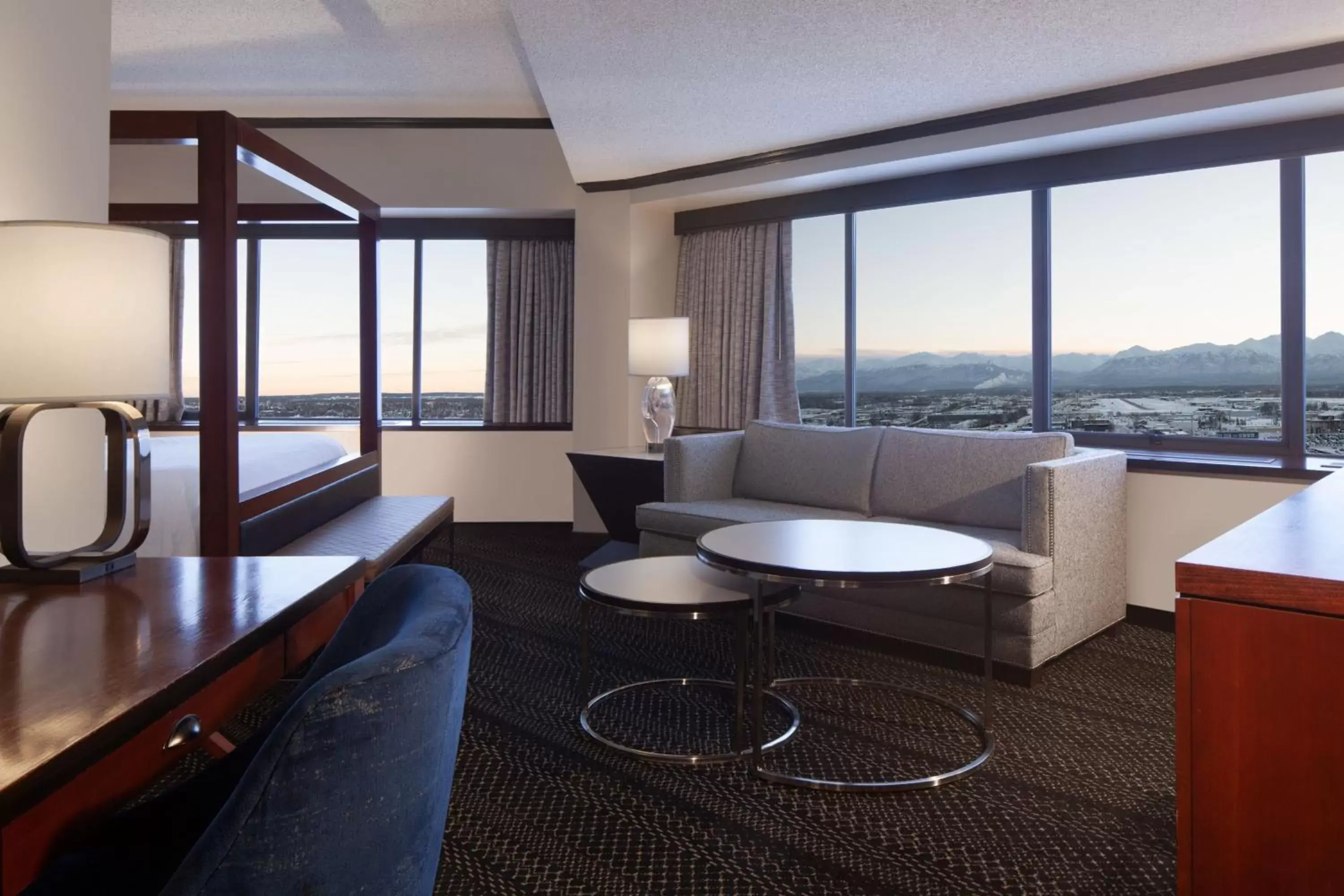 Photo of the whole room, Seating Area in Sheraton Anchorage Hotel