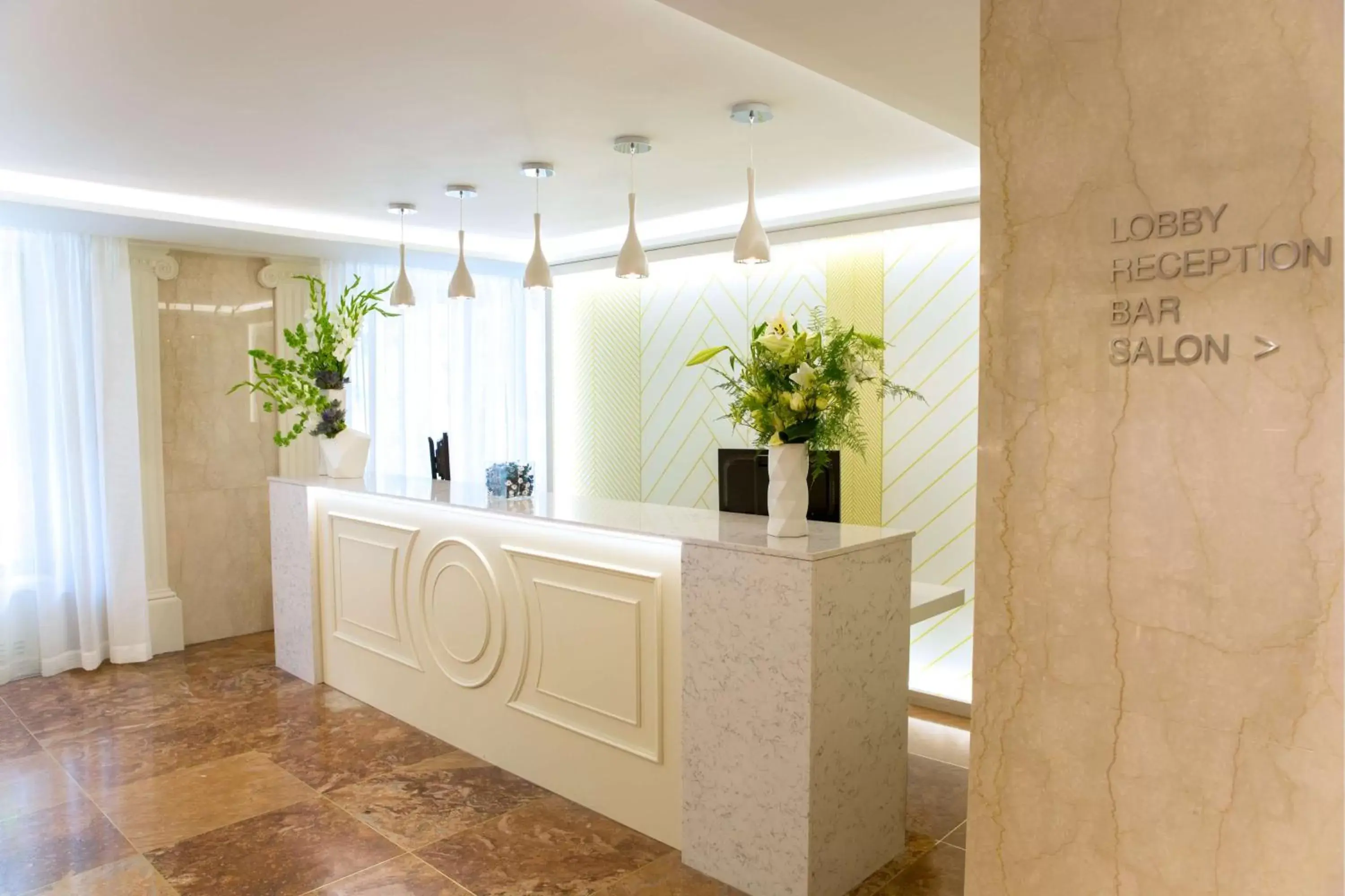 Lobby or reception in Geneva by Fassbind Lobby or reception in Geneva by Fassbind