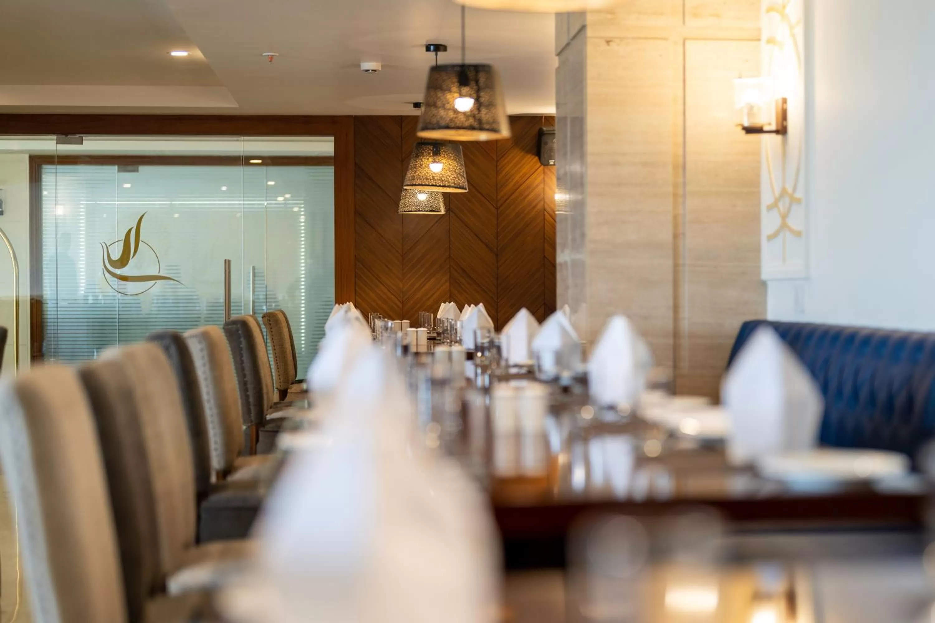 Restaurant/places to eat in Cygnett Inn Paras