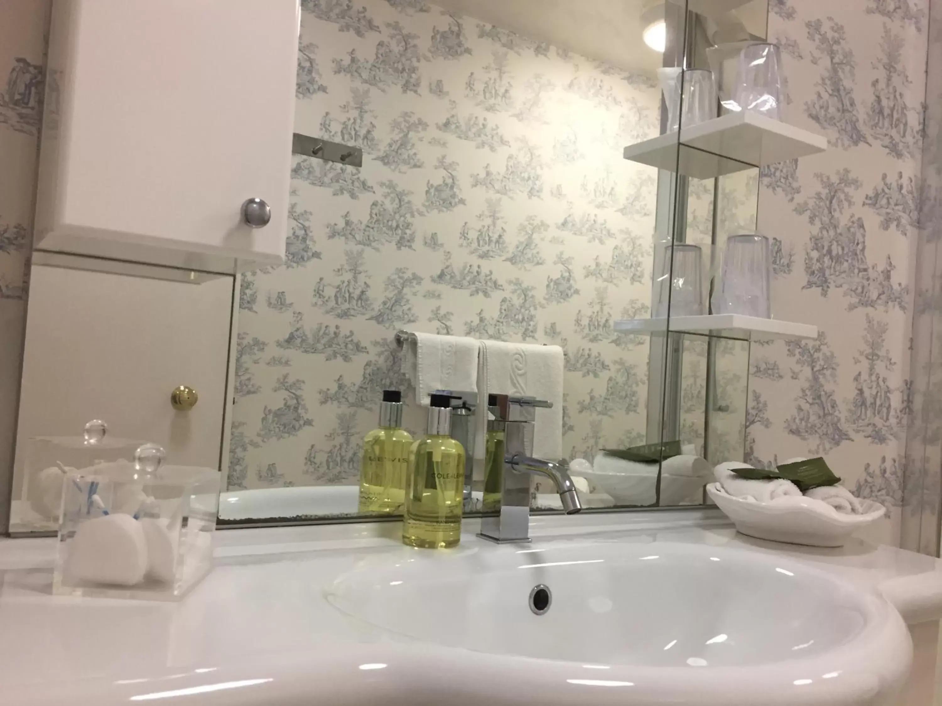 Bathroom in The Chetwynde Hotel
