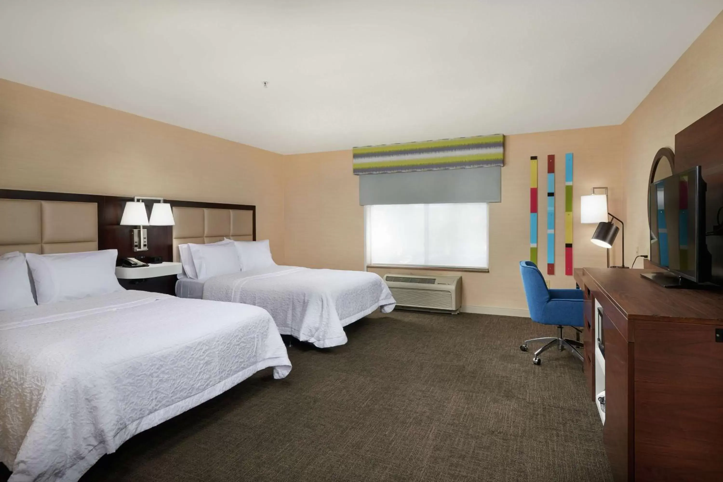 Bedroom, Bed in Hampton Inn & Suites Phoenix-Surprise
